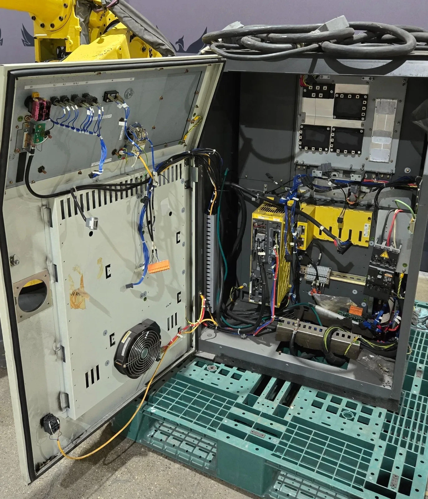 FANUC R-2000iB/165F with R-30iA Controller PARTS ONLY - Image 16