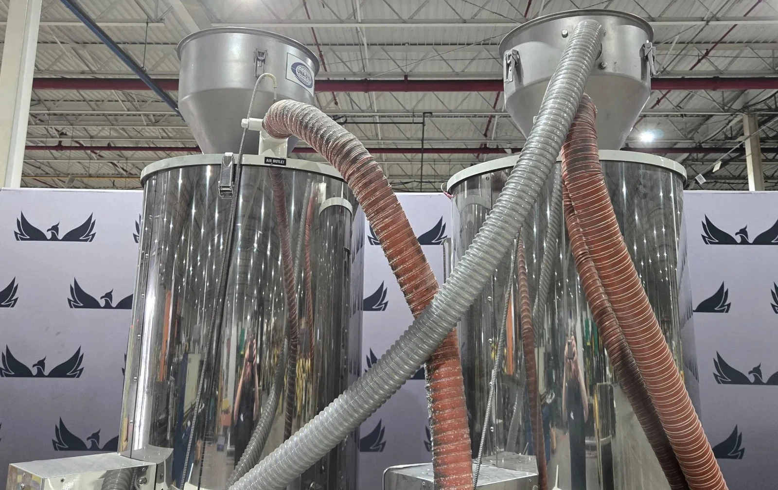 UNA-DYN FC-XMH Dual Hopper Material Drying and Conveying System USED - Image 10