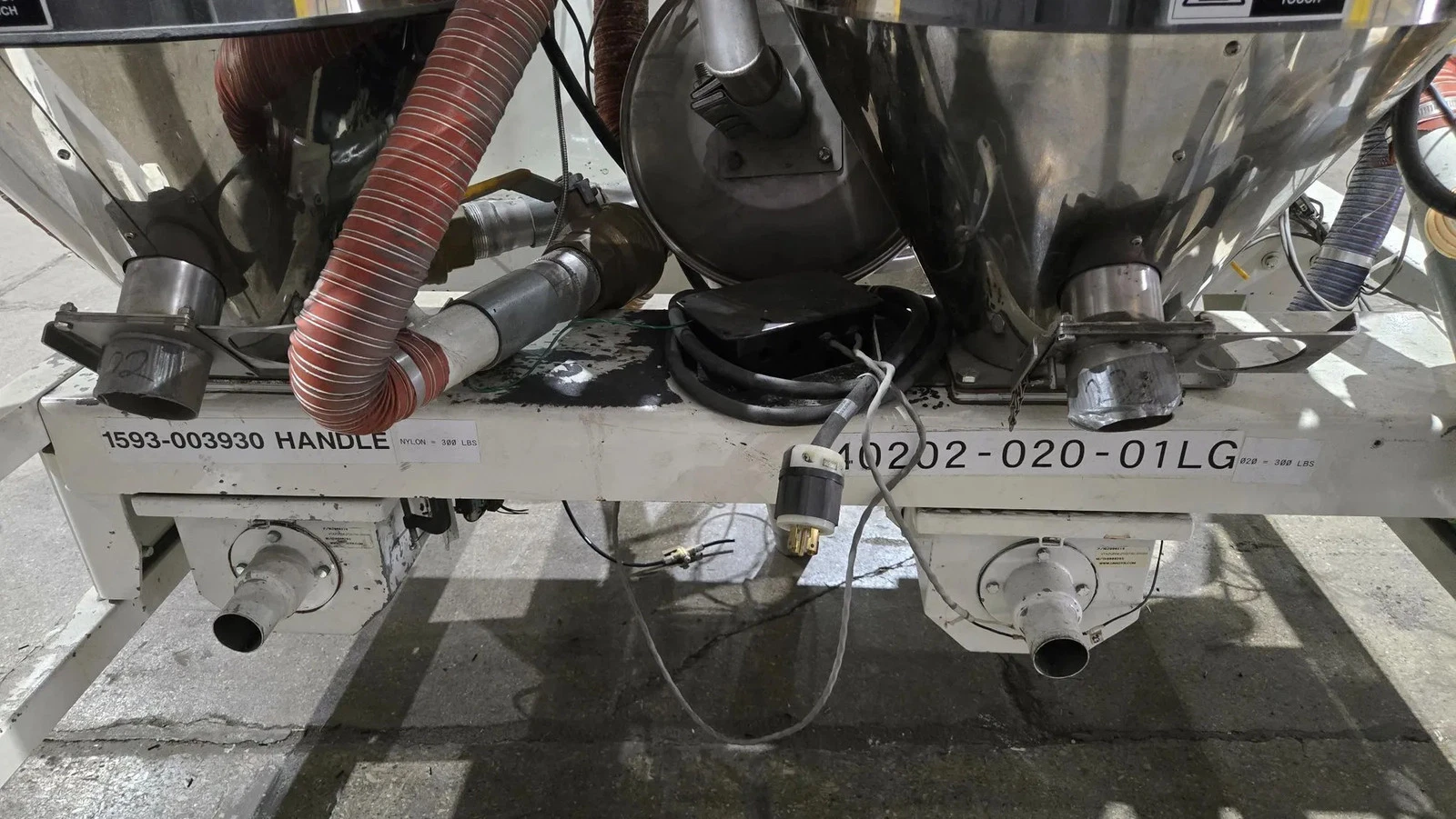UNA-DYN FC-XMH Dual Hopper Material Drying and Conveying System USED - Image 13