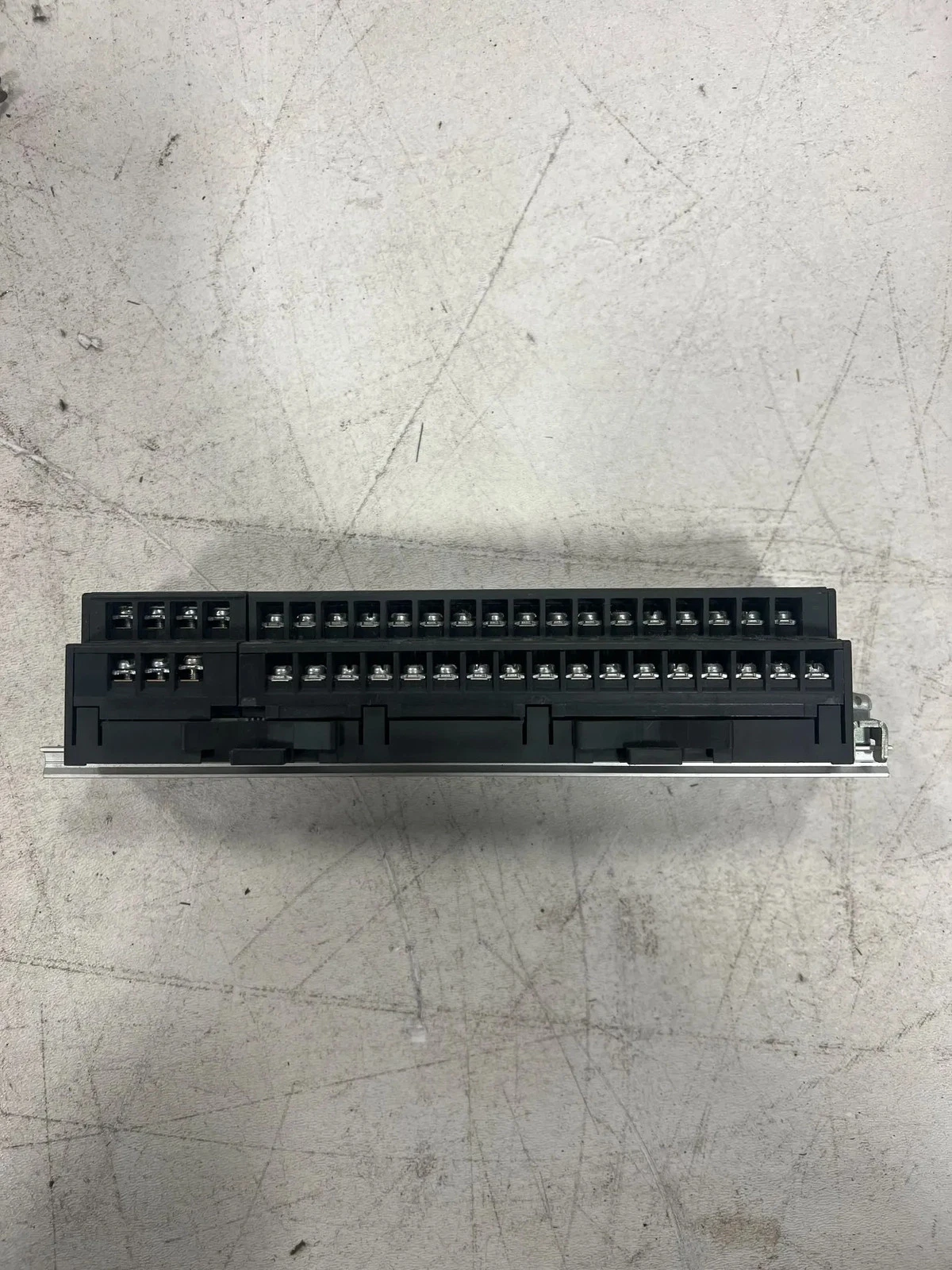 MITSUBISHI AJ65SBTB1-32T1 CC-Link Output Module USED - Image 2