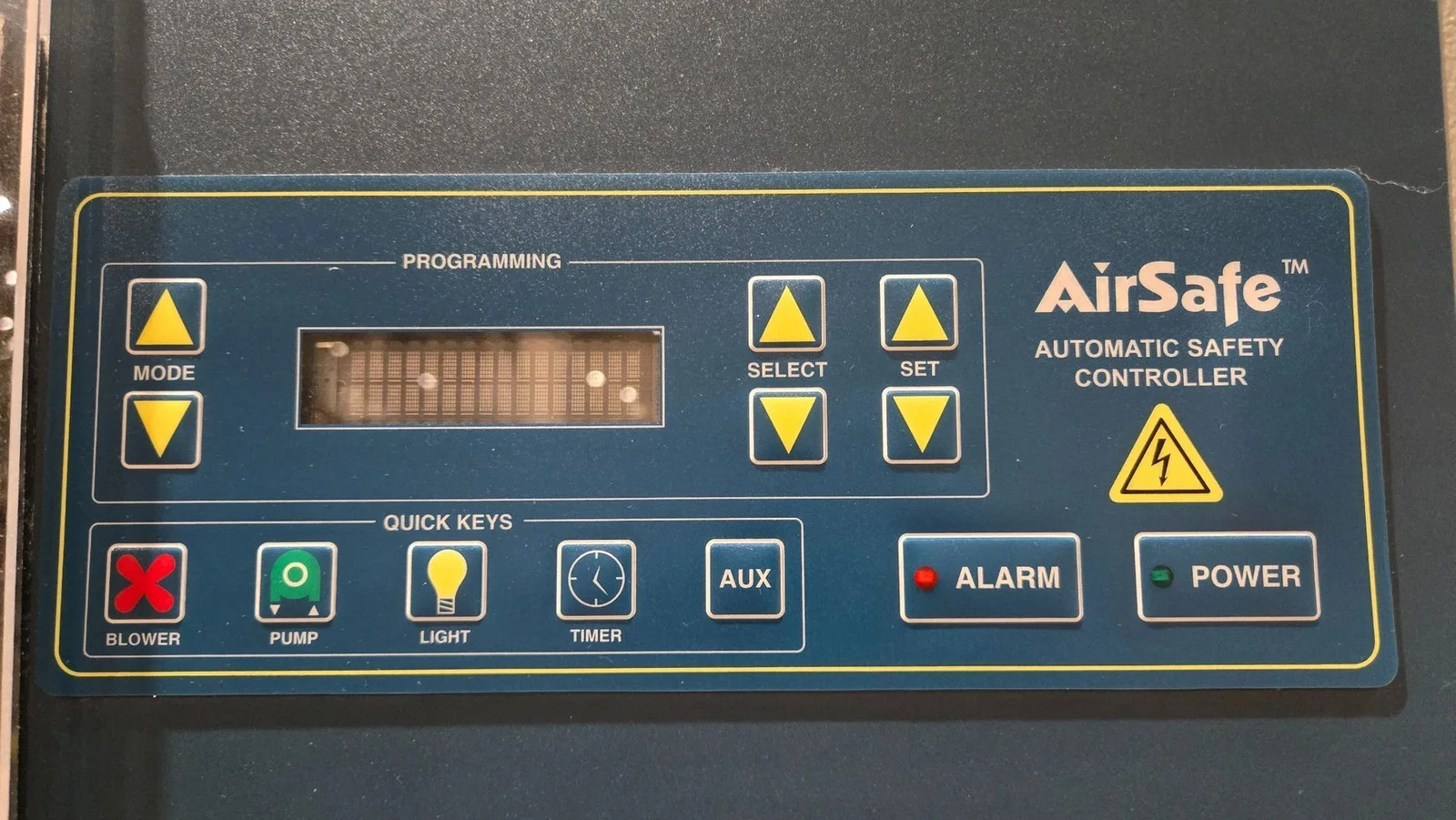 AIRCLEAN SYSTEMS AC6000E Fume Hood USED - Image 2