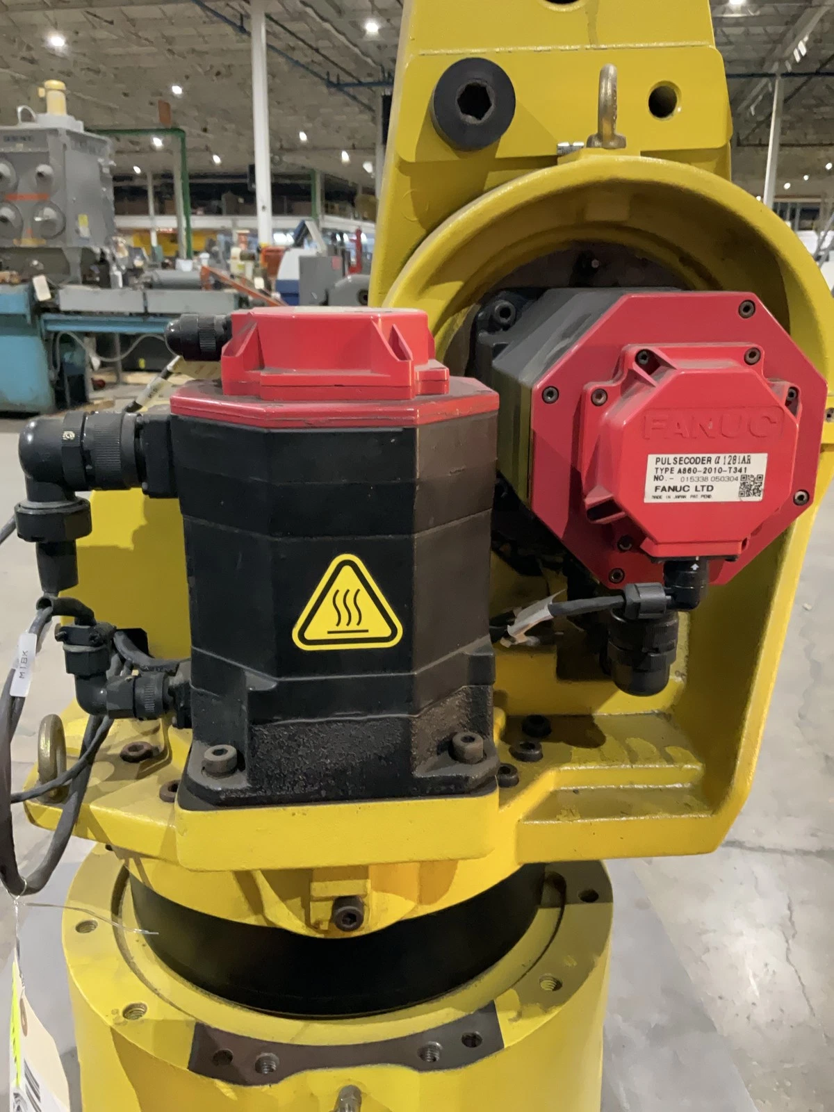 FANUC M-16iB/20 Complete with R-J3iB Controller USED - Image 4