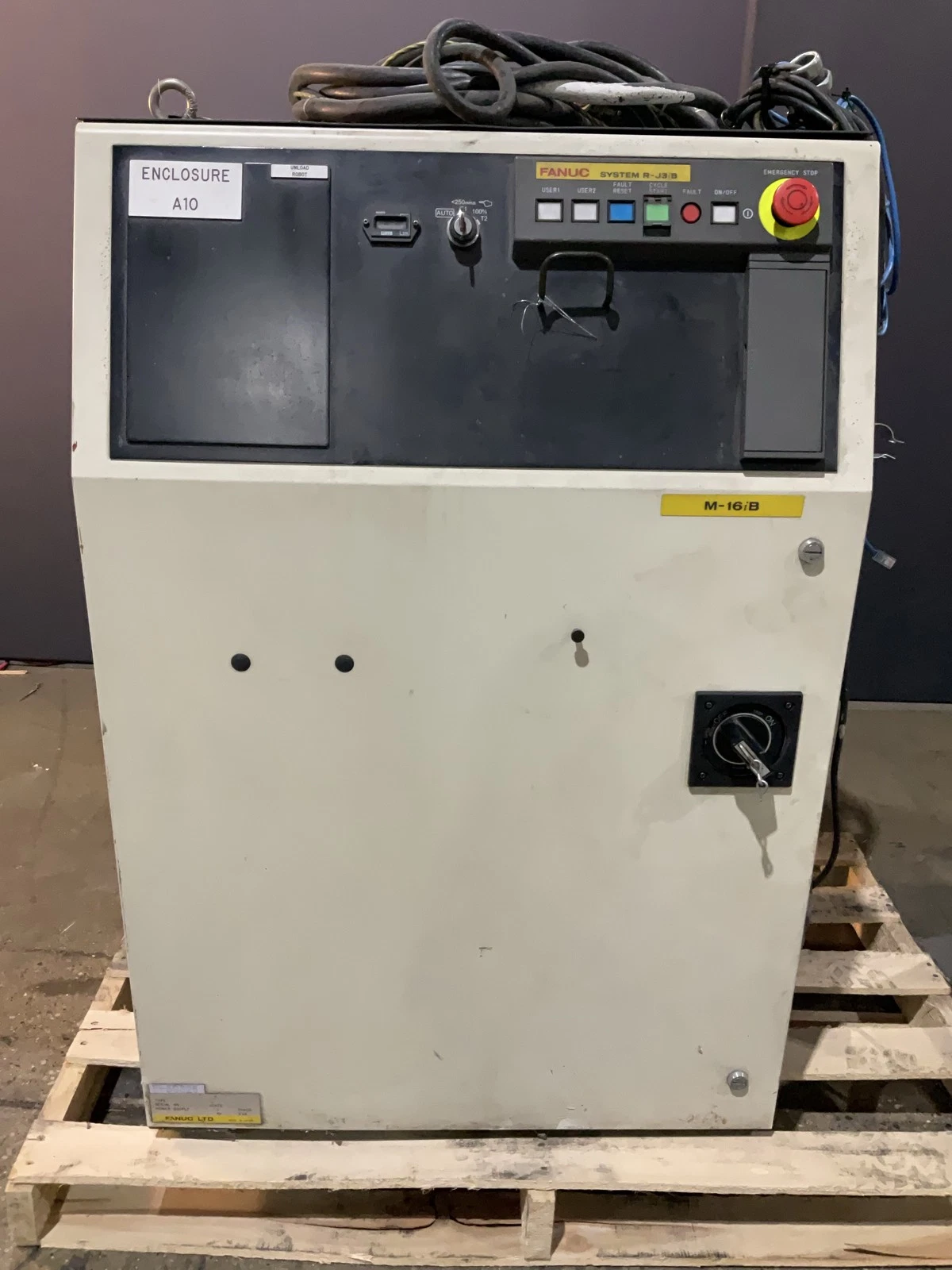 FANUC M-16iB/20 Complete with R-J3iB Controller USED - Image 8