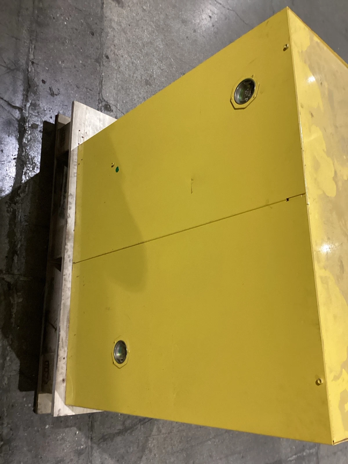 ULINE H-4177M-Y 22 Gallon Flammable Liquid Storage Cabinet USED - Image 4