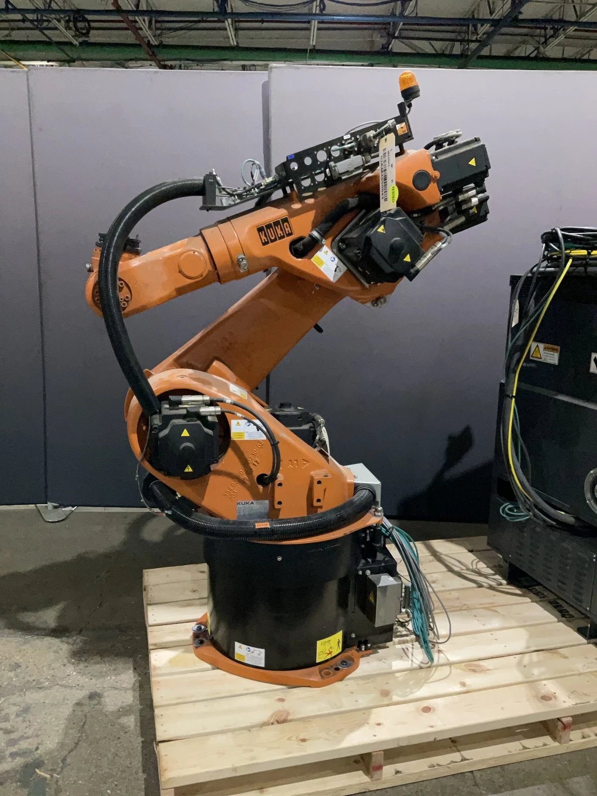 KUKA KR 60-3 Complete with KR C4 NA UL Controller USED - Image 2