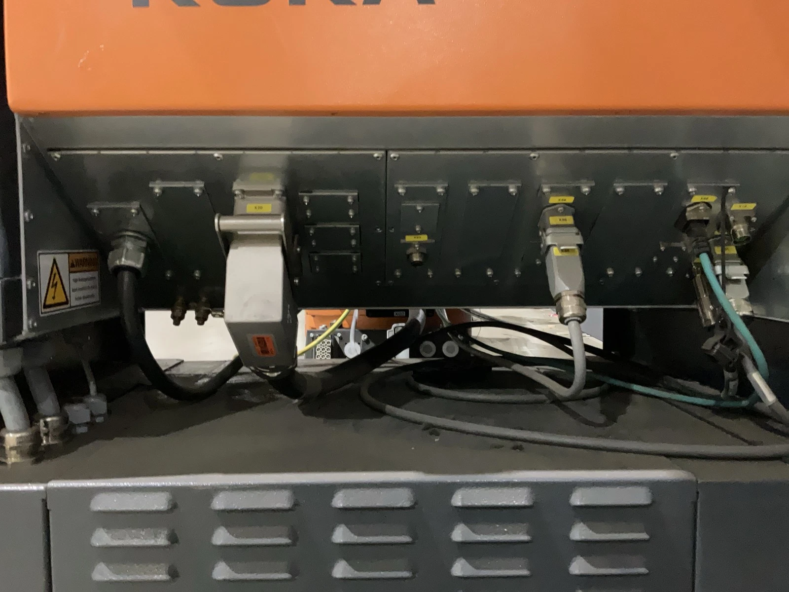 KUKA KR 90 R3100 Extra Complete with KR C4 NA UL Controller USED - Image 10