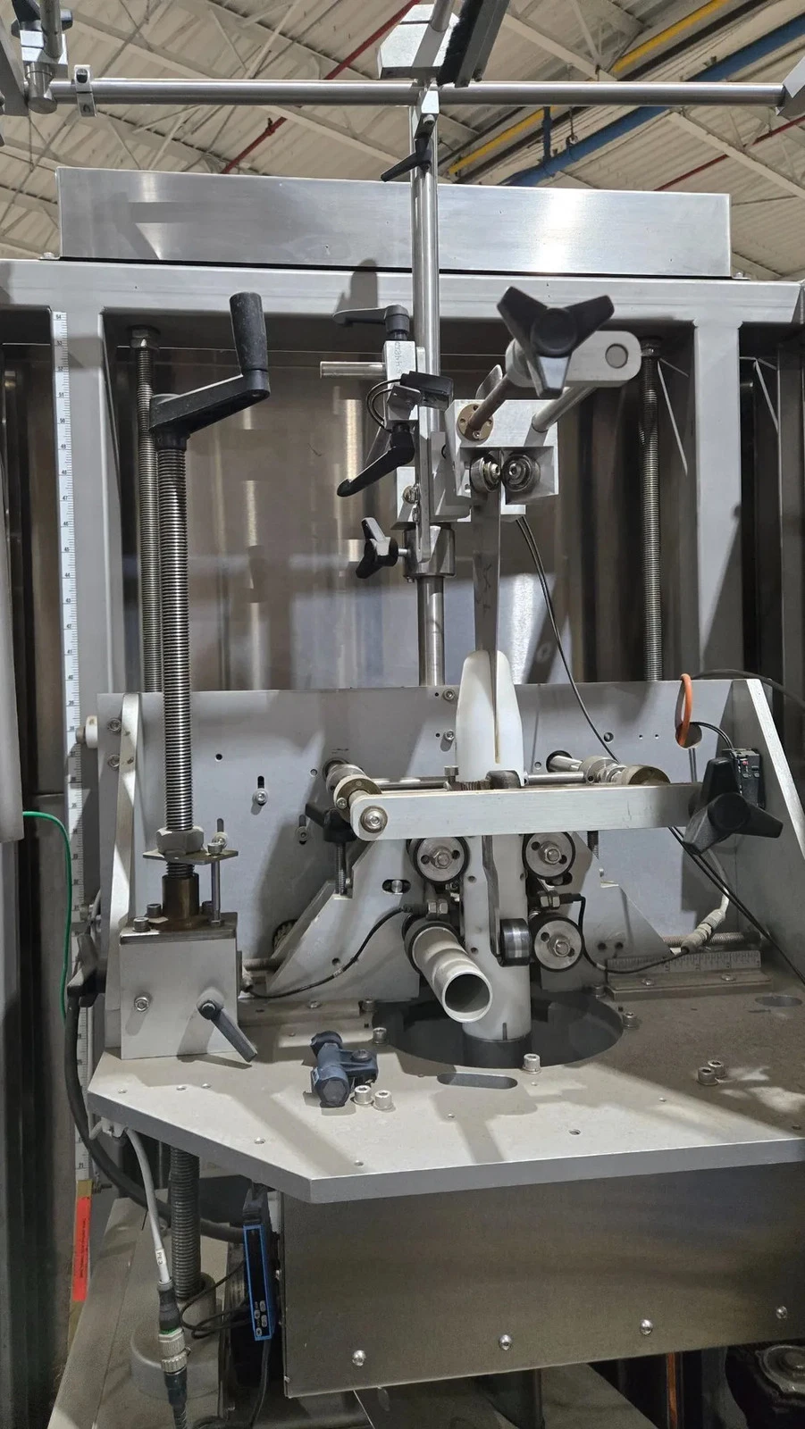 ACCRAPLY VF350 Vertical Form Fill Seal Packaging Machine USED/AS-IS - Image 8