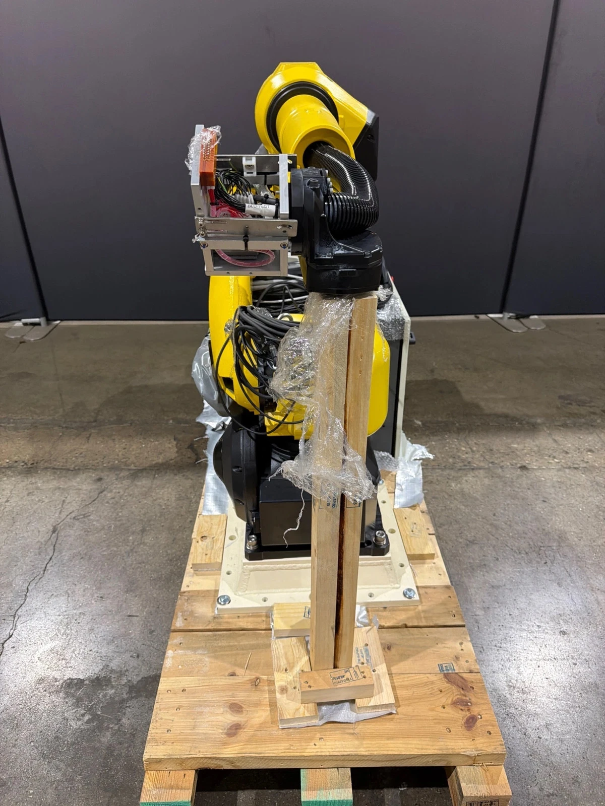 FANUC M-10iD/10L Complete with R-30iB Plus Controller USED - Image 2