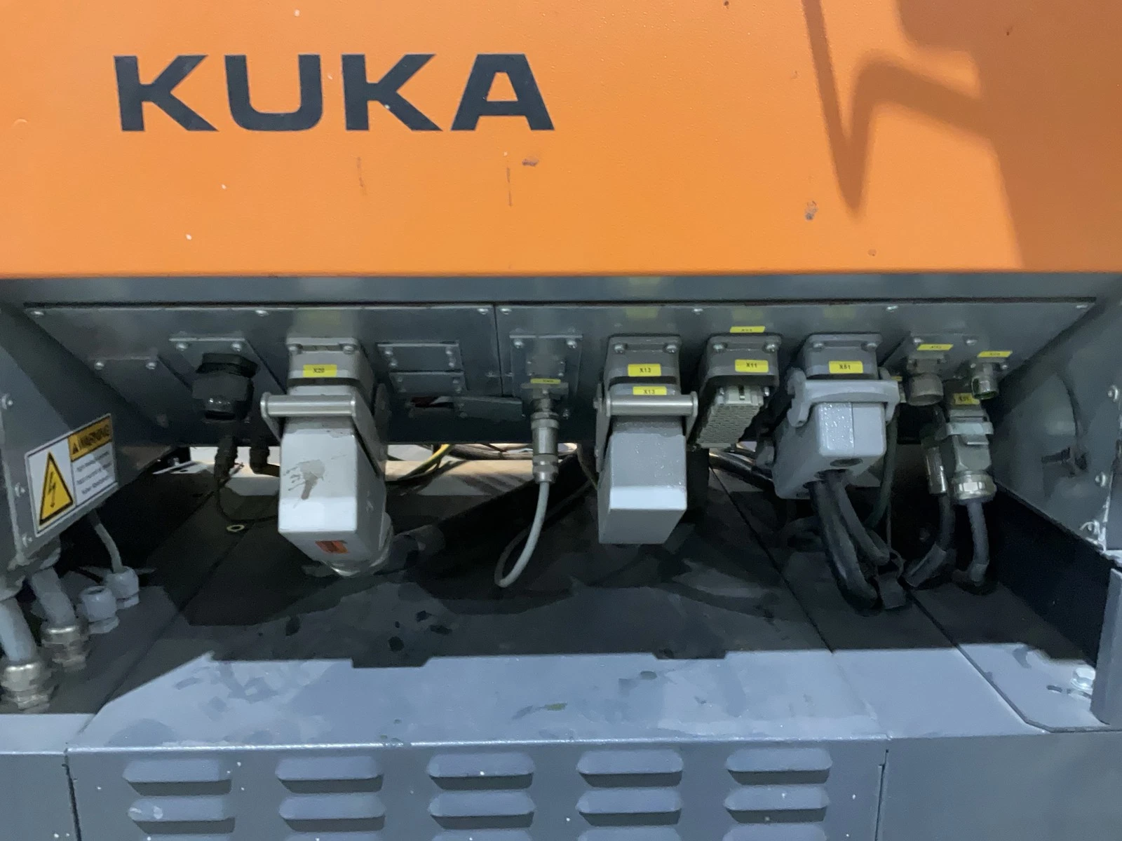 KUKA KR 90 R3100 Extra Complete with KR C4 NA Controller USED - Image 10