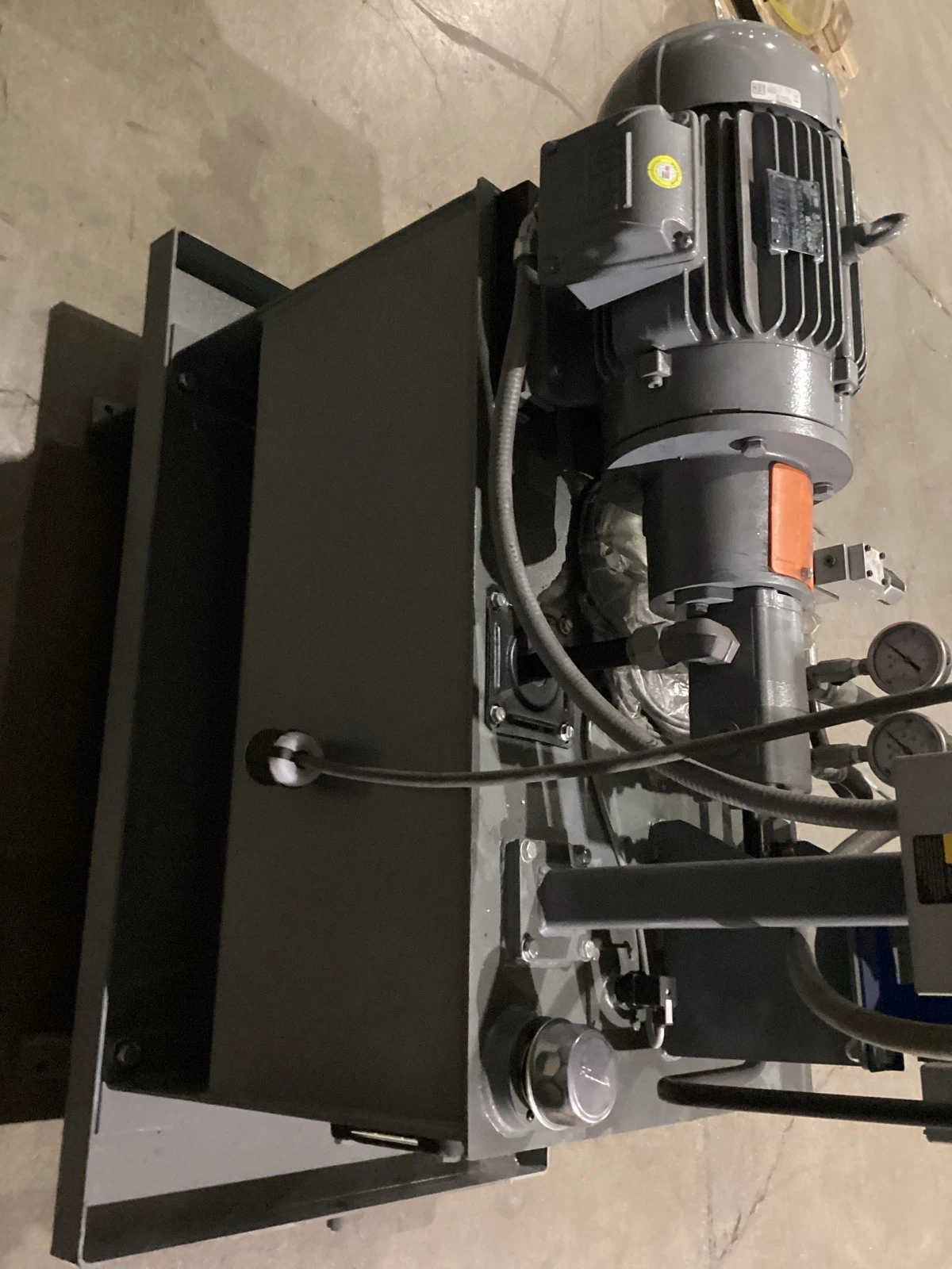 7.5 HP Hydraulic Power Unit w/ Enimegi Heat Exchanger 230/460V USED - Image 4