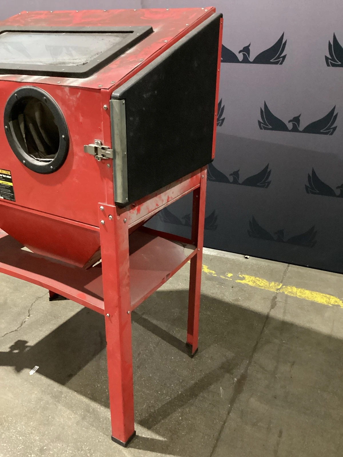 Central Pneumatic 68893 40 lb. Floor Blast Cabinet 125 PSI USED - Image 4