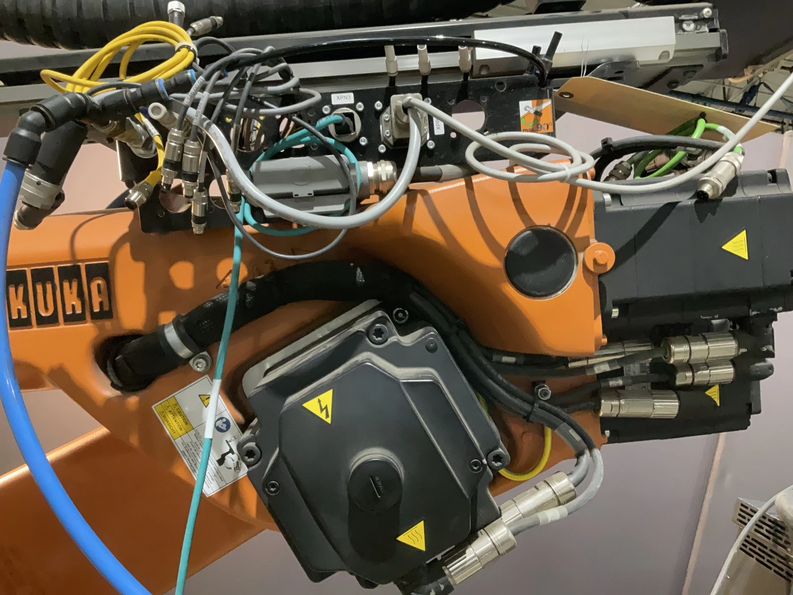 KUKA KR 60-3 Complete with KR C4 NA UL Controller USED - Image 4