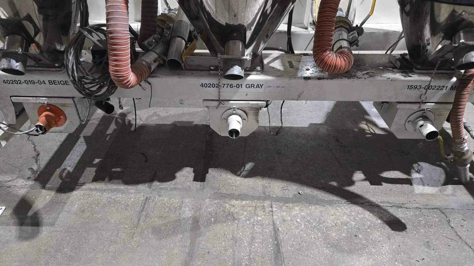 UNA-DYN FC-XMH Triple Hopper Drying & Conveying System USED - Image 5
