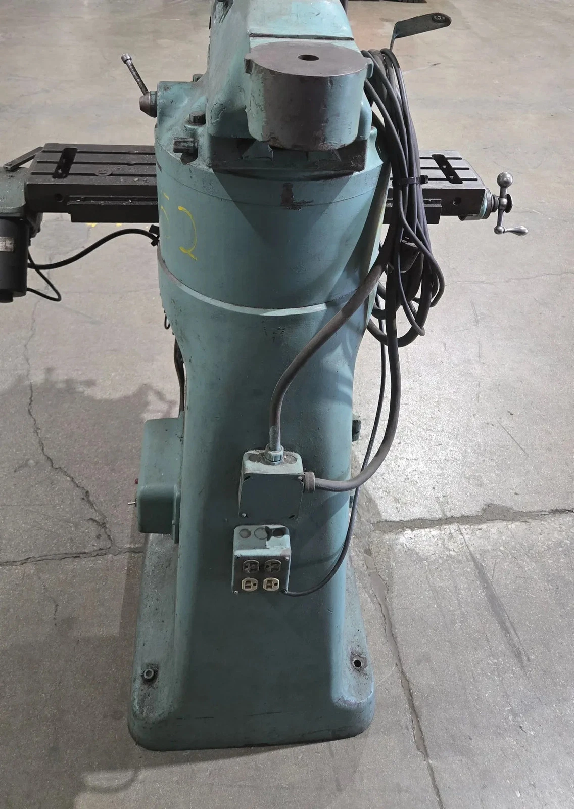 Bridgeport 153998 Vertical Milling Machine USED - Image 4