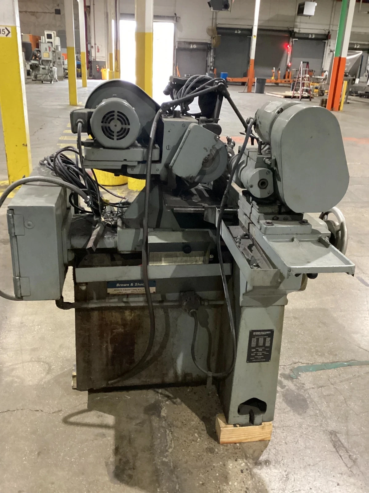 Brown & Sharpe Surface Grinder USED - Image 2