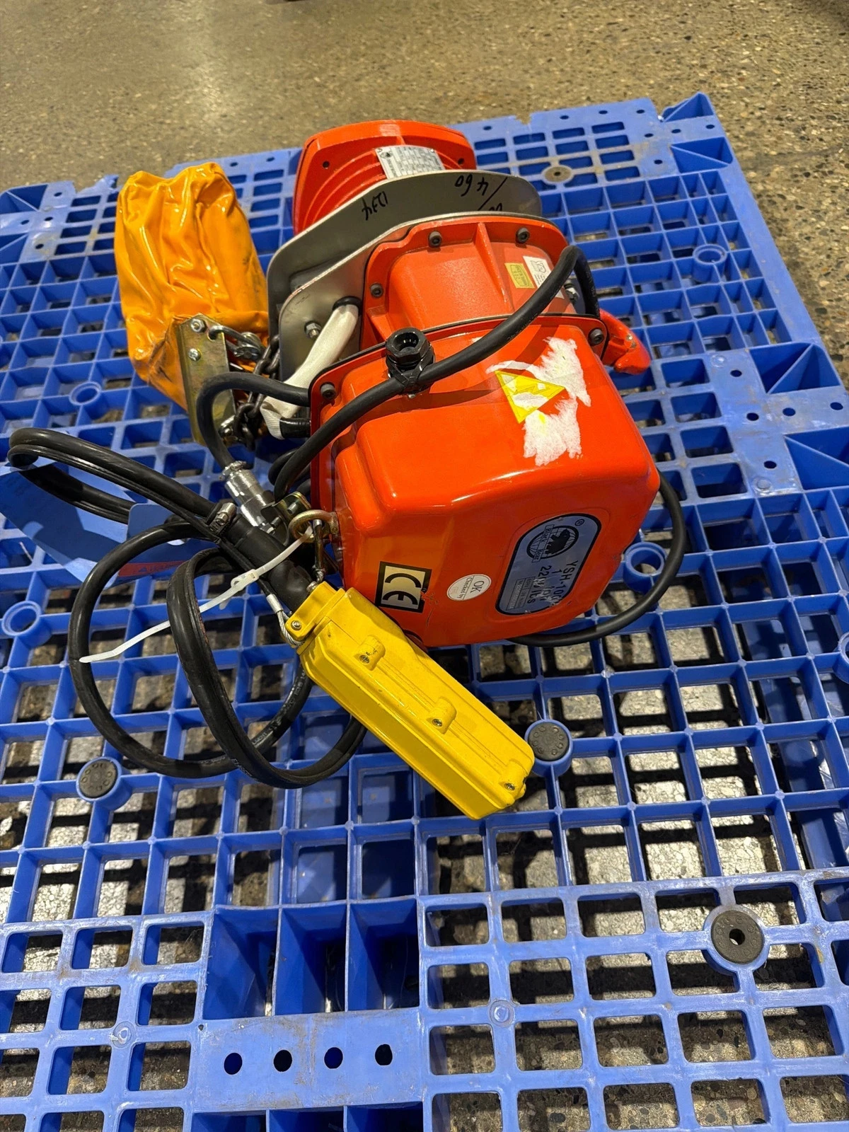 BLACK BEAR YSH-100 1-Ton Electric Chain Hoist USED - Image 4