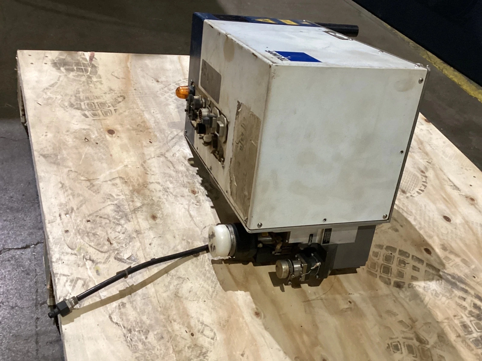 TRUMPF 12-12-40-A59/07 Programmable Focusing Optic Laser Head Core USED / FOR PARTS - Image 2