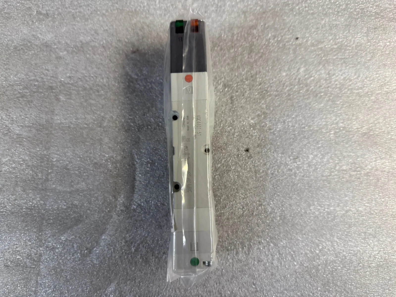 SMC VQC4401-51 5-Port 2-Position Pneumatic Solenoid Valve NEW - Image 2