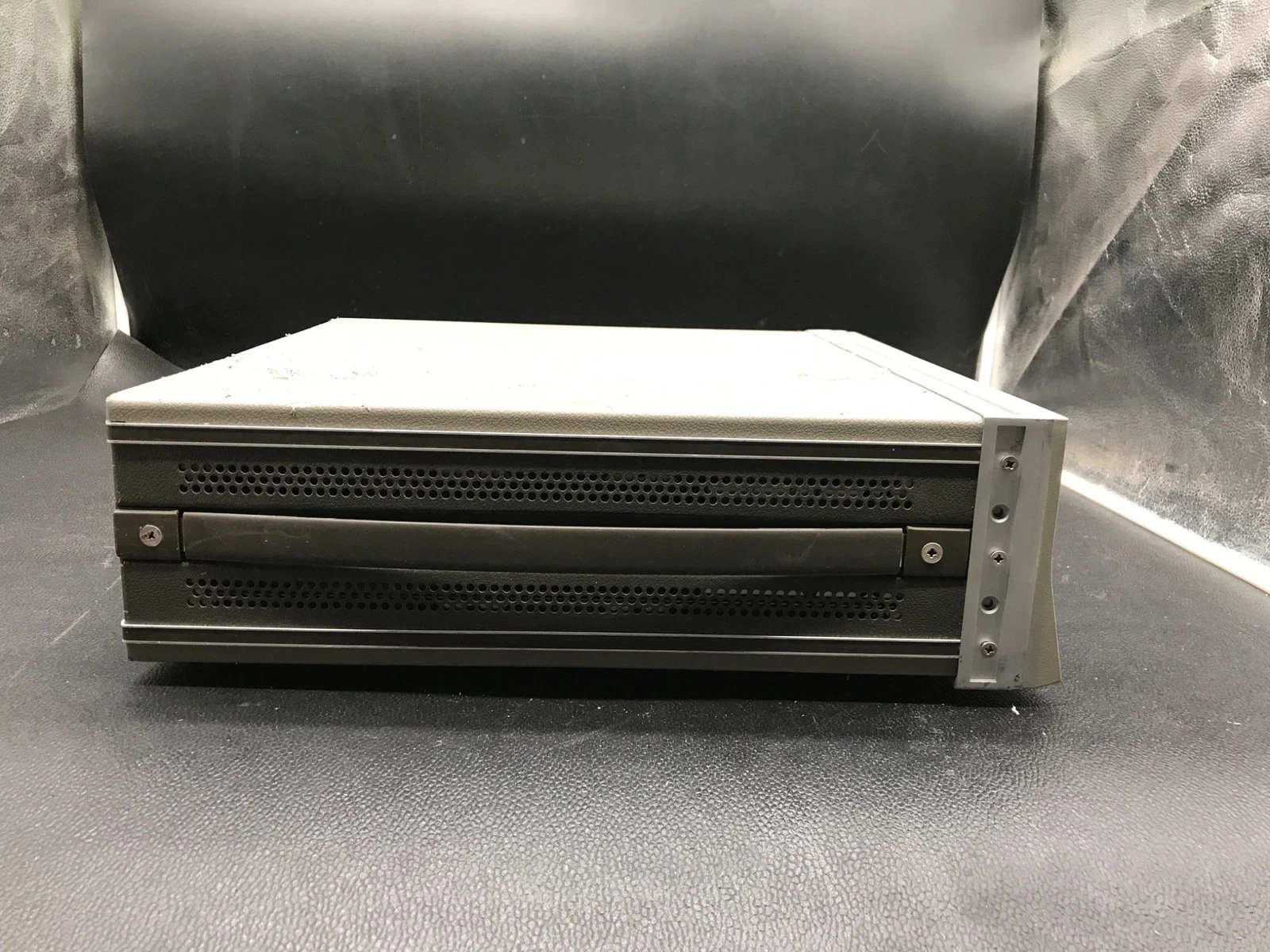 HEWLETT-PACKARD 8350B Sweep Oscillator w/ 83595C RF Plug-In 0.01-26.5GHz USED - Image 3