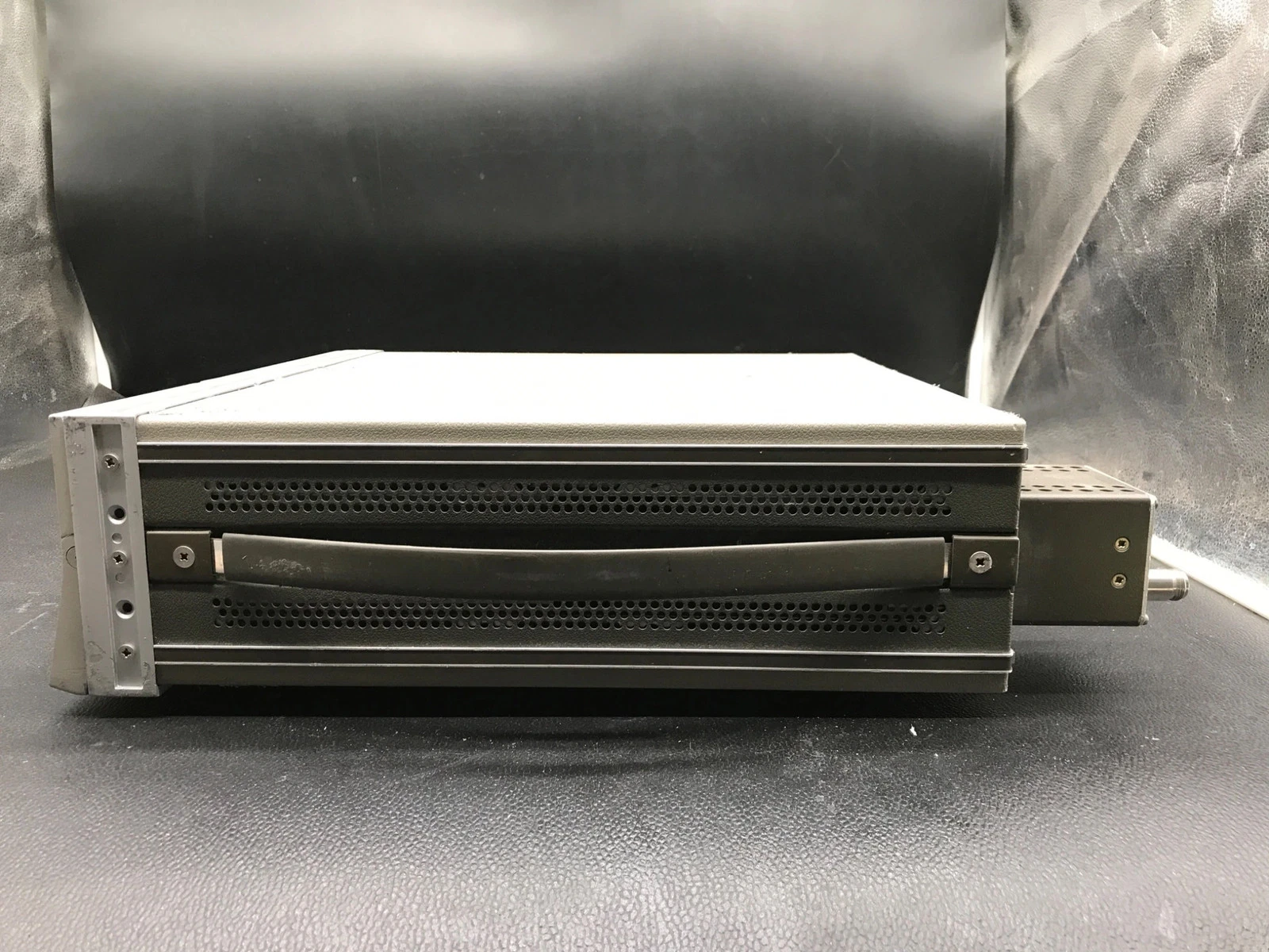 HEWLETT-PACKARD 8350B Sweep Oscillator w/ 83595C RF Plug-In 0.01-26.5GHz USED - Image 6