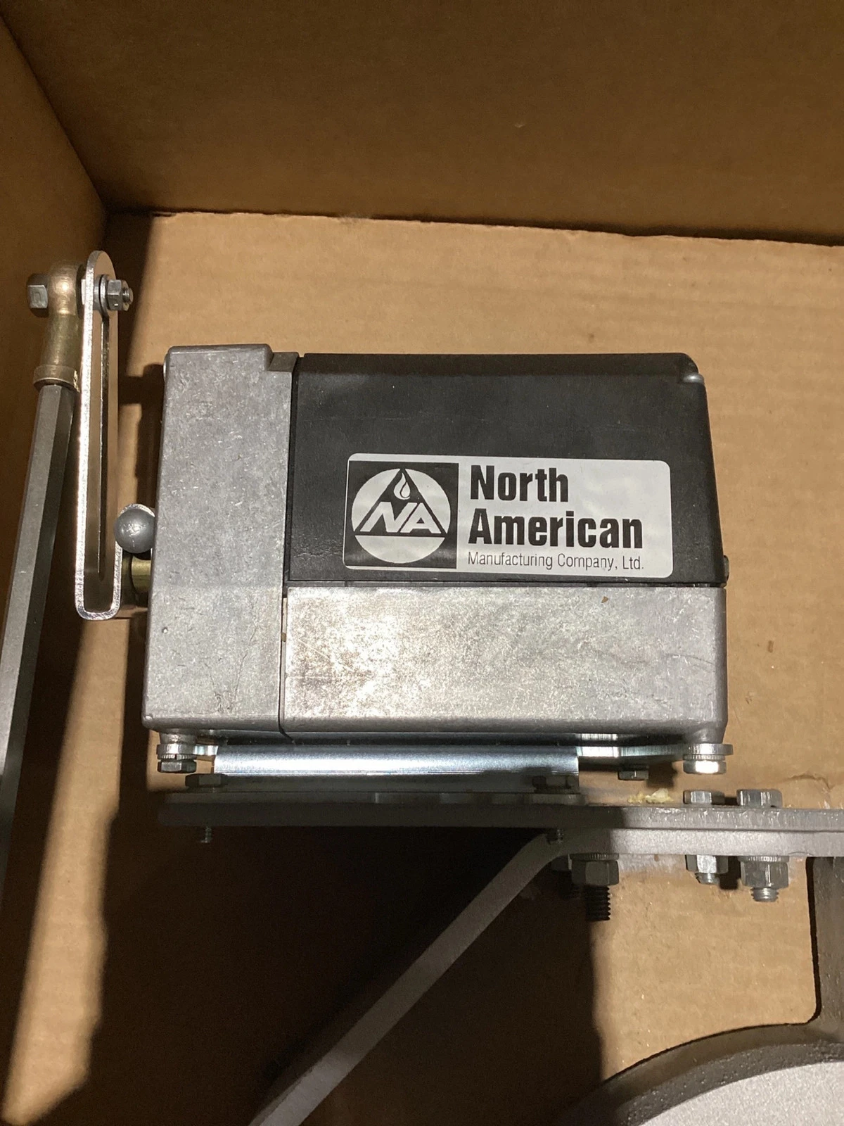 NORTH AMERICAN 1615-E Butterfly Valve & Actuator Assembly NEW - Image 4