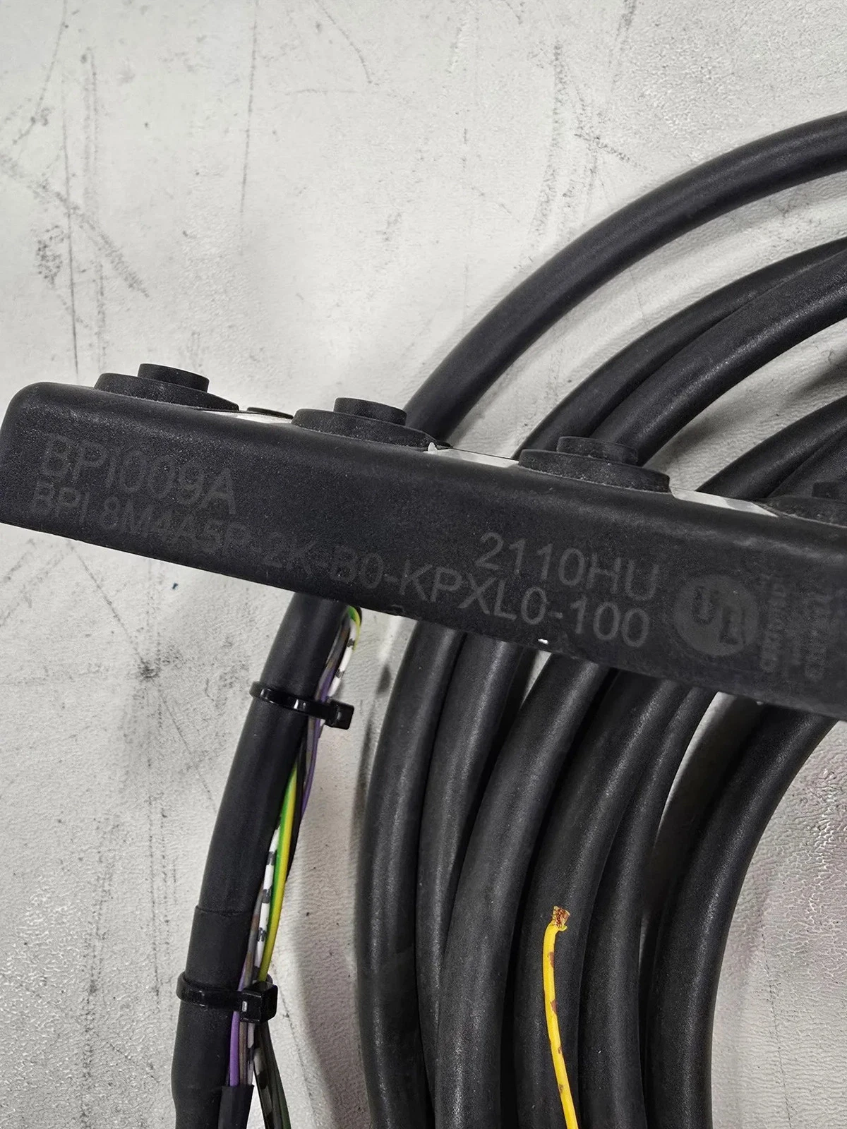 BALLUFF BPI8M4A5P-2K-B0-KPXL0-100 Passive I/O Junction Block Cable USED - Image 3