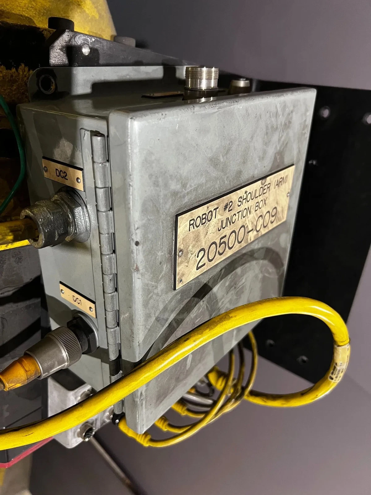 FANUC R-2000iB/165F Complete With R-30iA Controller USED - Image 4