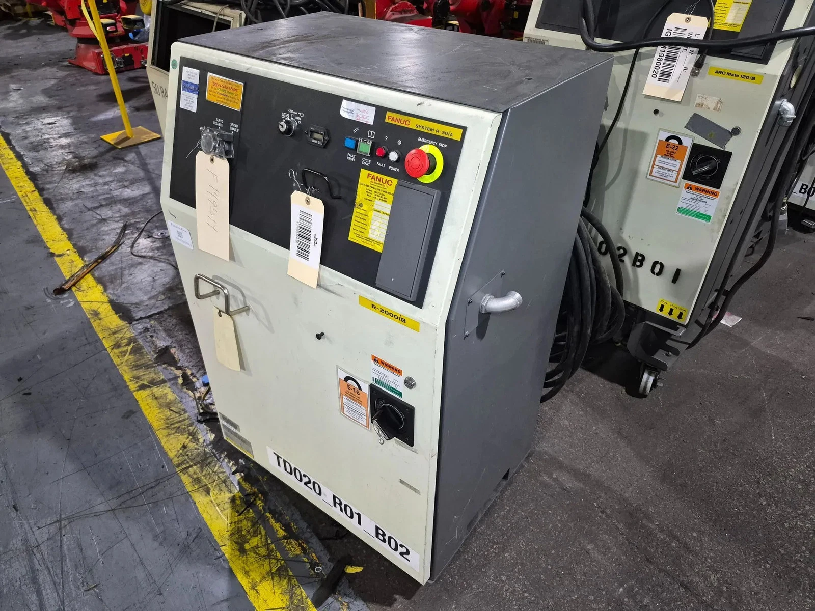 FANUC R-2000iB/210F Complete w/ R-30iA Controls USED - Missing Items - Image 8