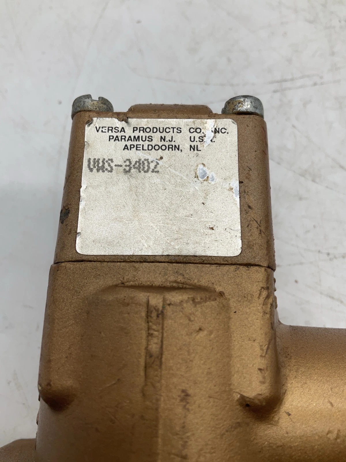 Versa VWS-3402 Quick Exhaust Shuttle Valve USED - Image 2