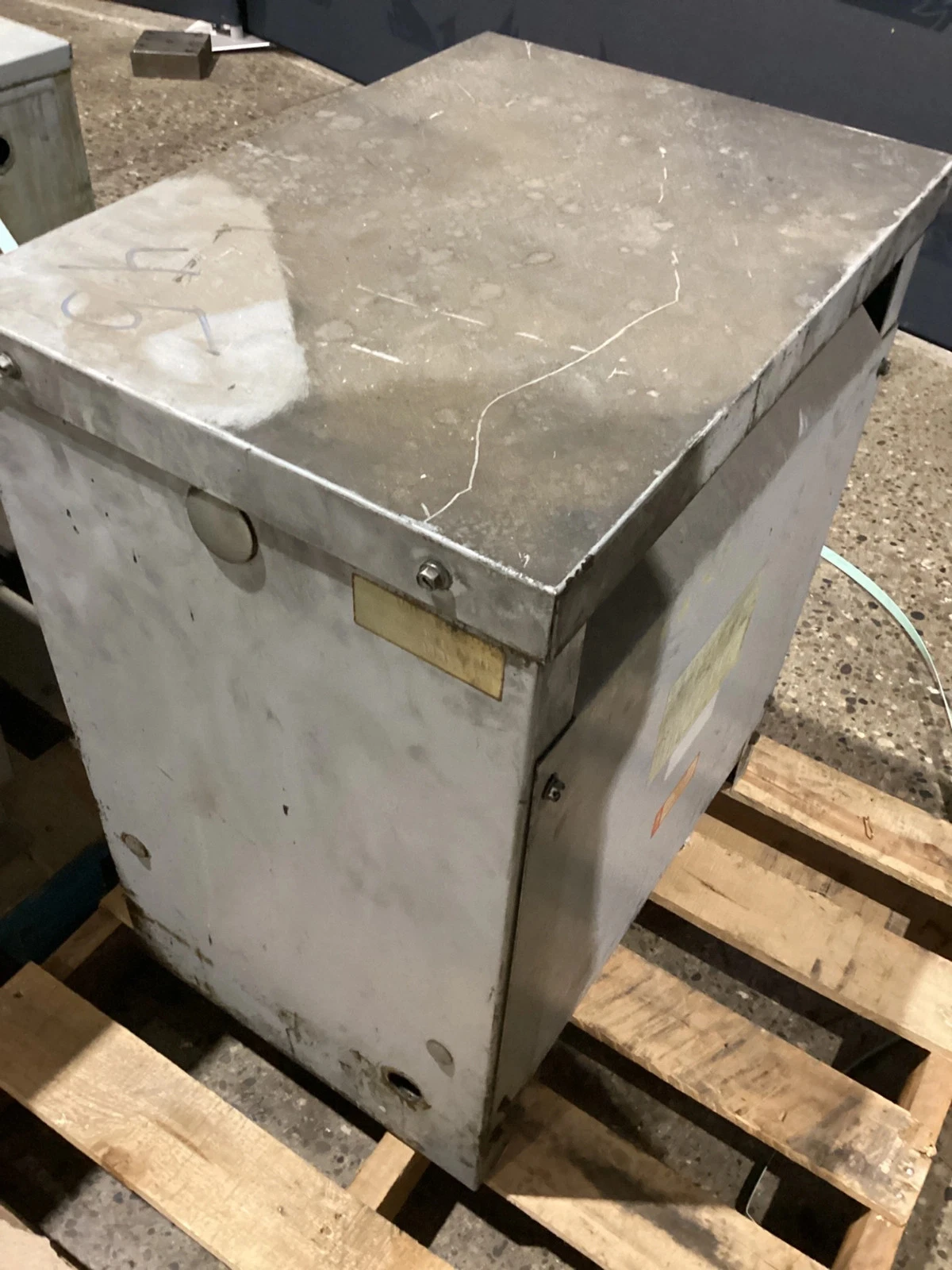 CHALLENGER T015-DDG CONTROL TRANSFORMER USED - Image 2