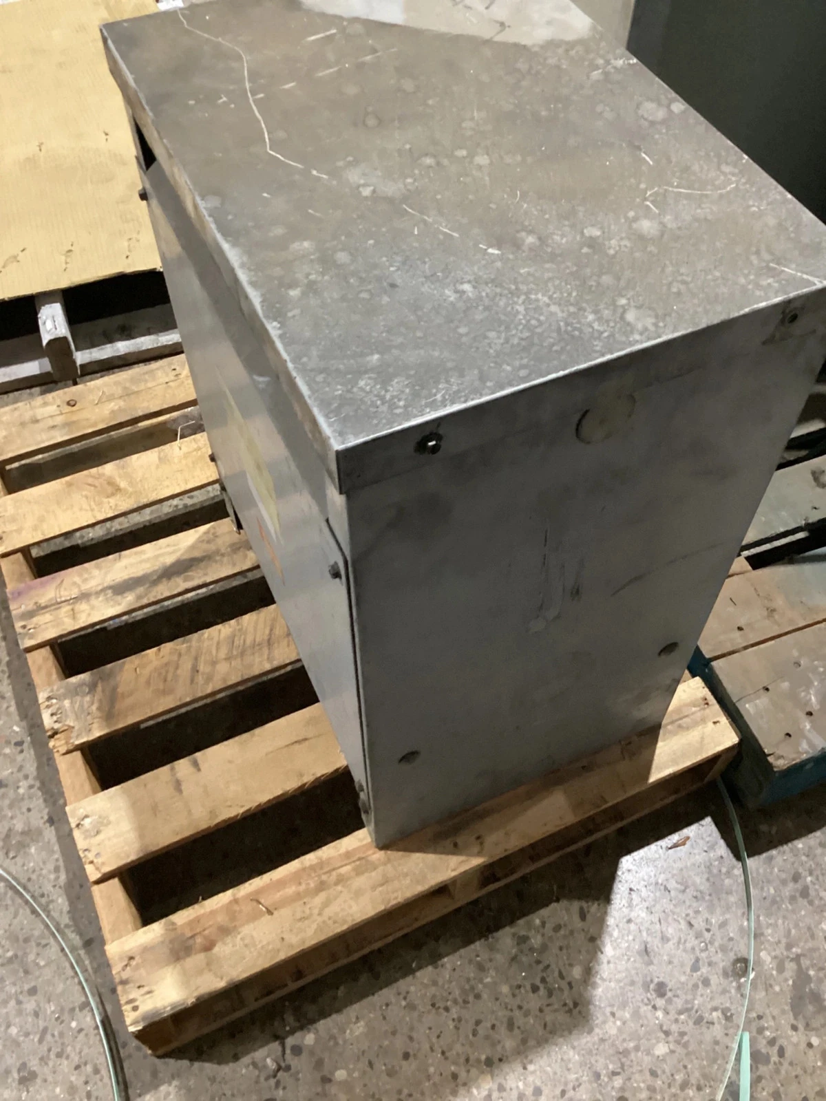 CHALLENGER T015-DDG CONTROL TRANSFORMER USED - Image 3