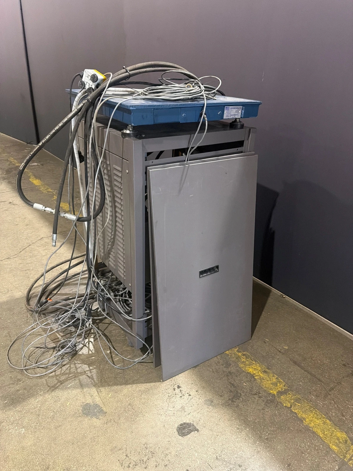 Lansmont 152-30k Compression Test System with Integrated Scale  - HPU/Scale ONLY - USED - Image 2
