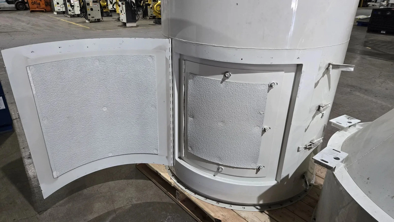 UNA-DYN Insulated Material Hopper USED - Image 4