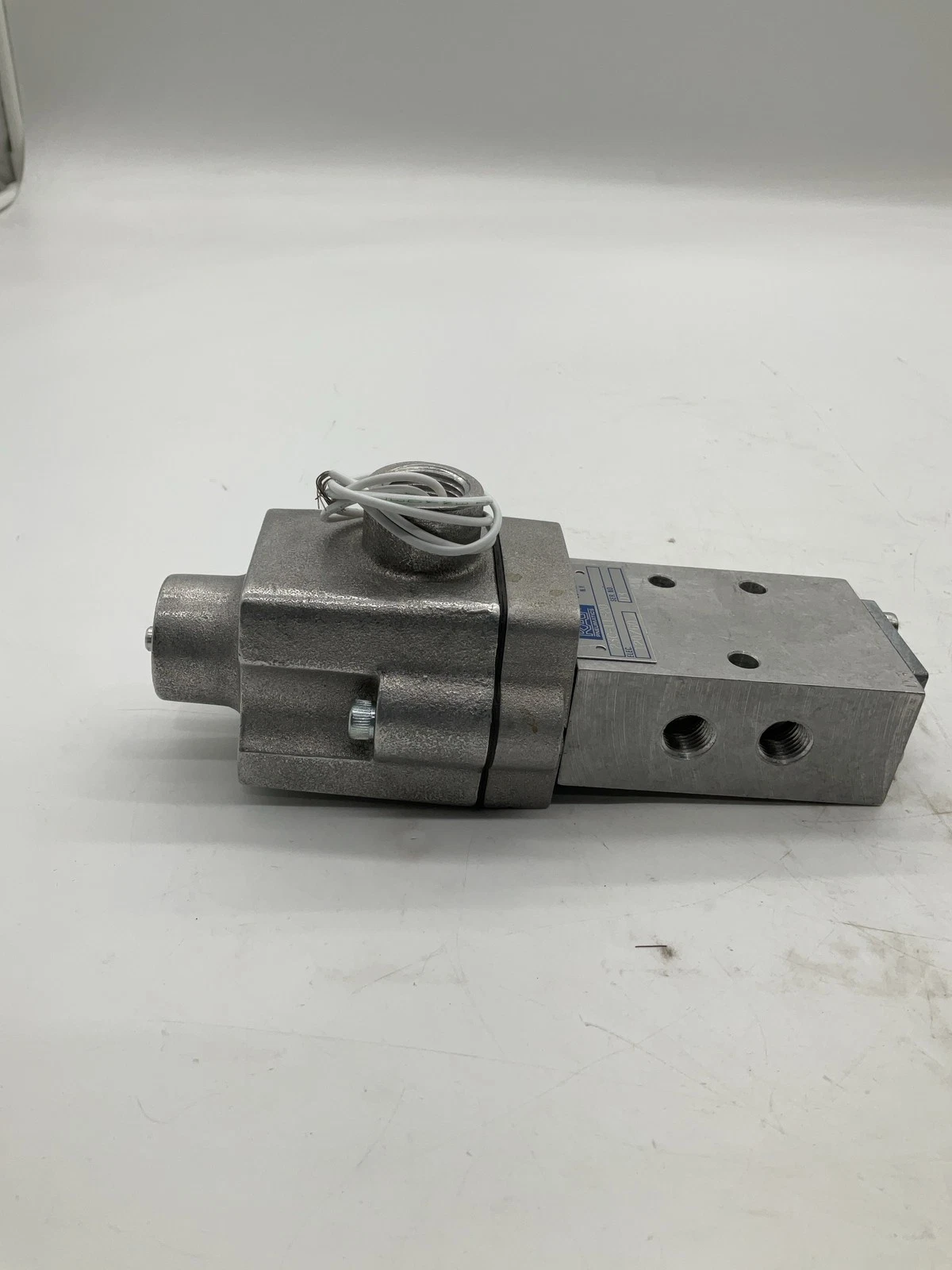 Kay Pneumatics 23C-11-20 Pneumatic Solenoid Directional Valve 120V USED - Image 3