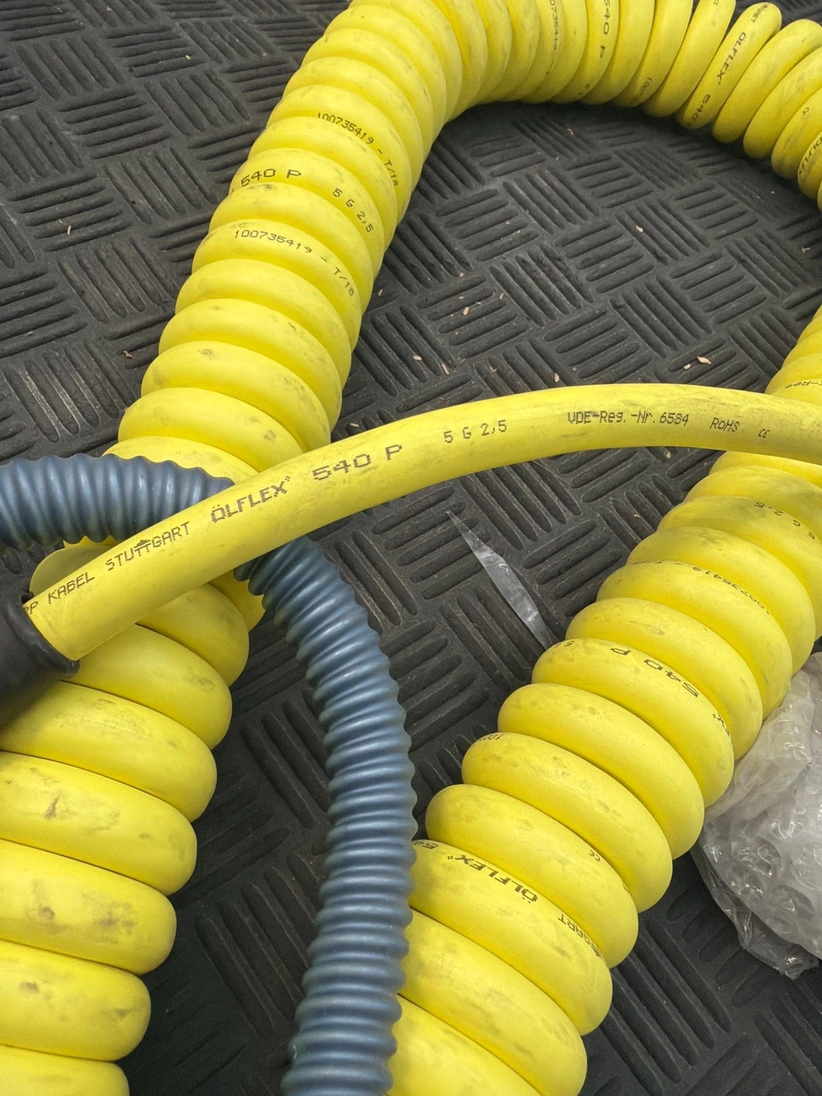 Industrial Up/Down Pendant Control Unit w/ Coiled Cable USED - Image 4