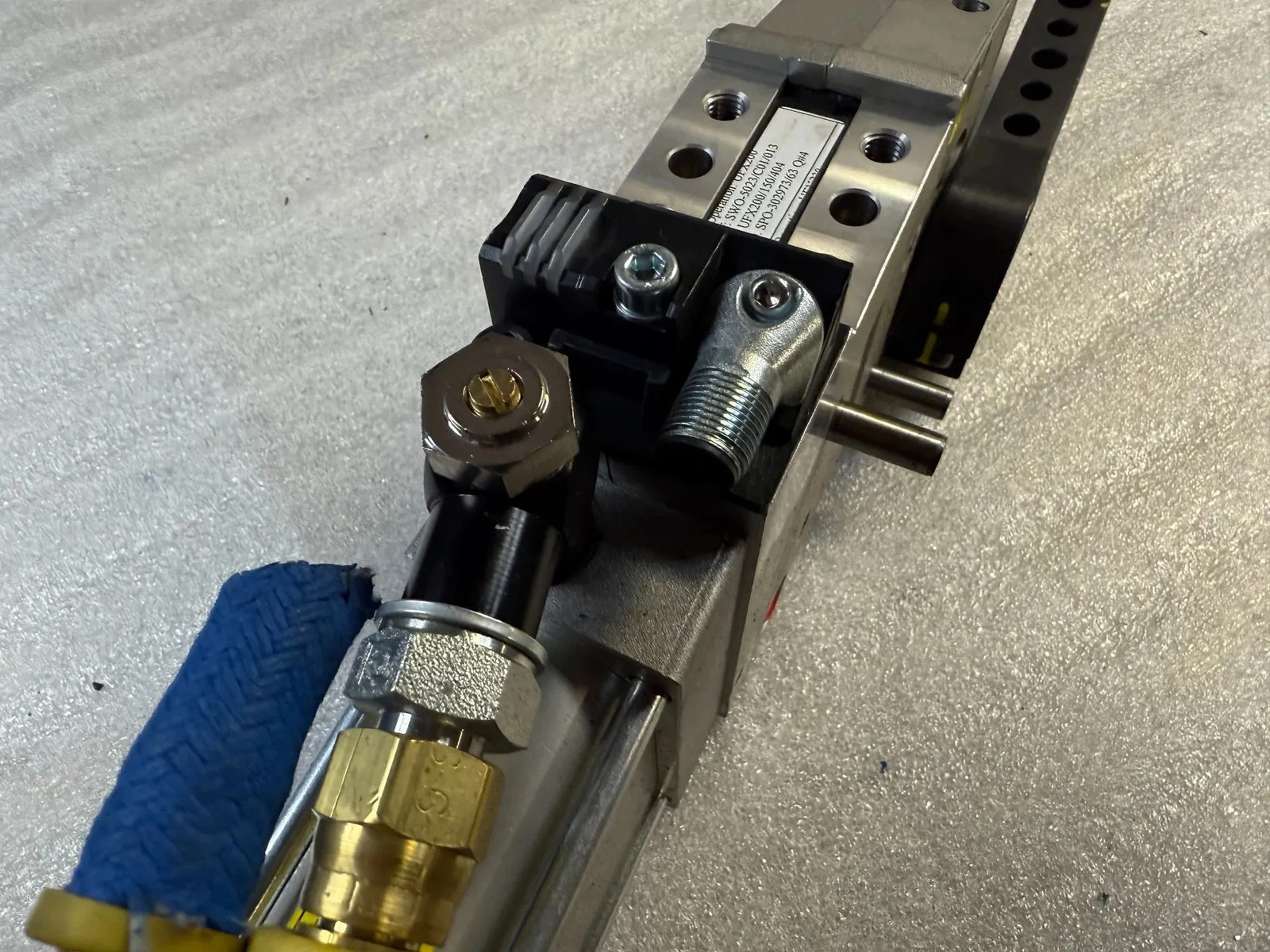 TUNKERS VU 50.1 BR2 A05 T12 5–135° Pneumatic Clamp USED - Image 3