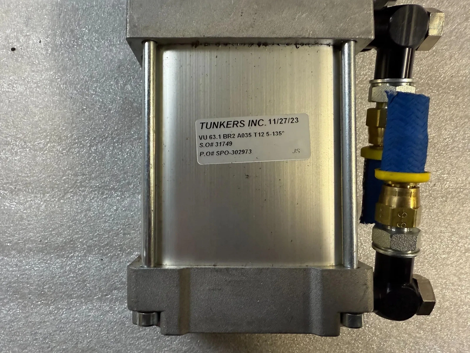 TUNKERS VU 63.1 BR2 A035 T12 5-135° Pneumatic Clamp USED - Image 4