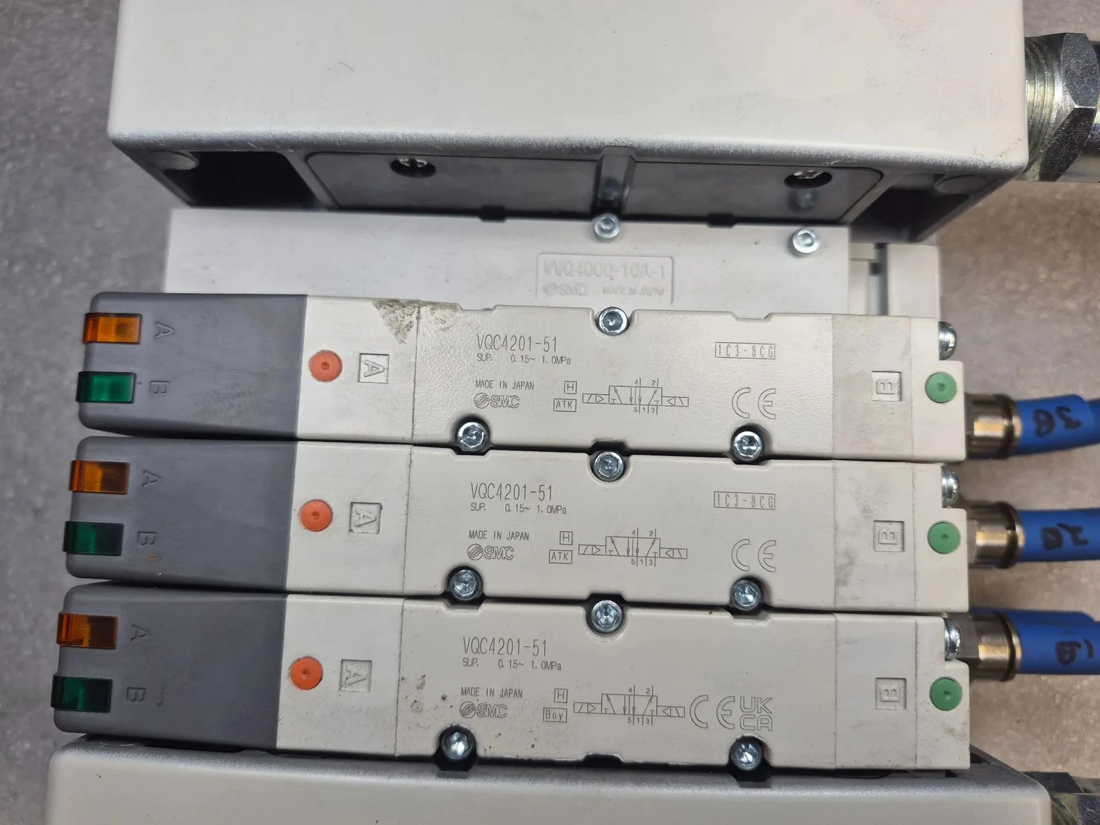 SMC VV5QC41-0403TSKAN Pneumatic Valve Manifold IO-Link USED (3× VQC4201-51) - Image 4