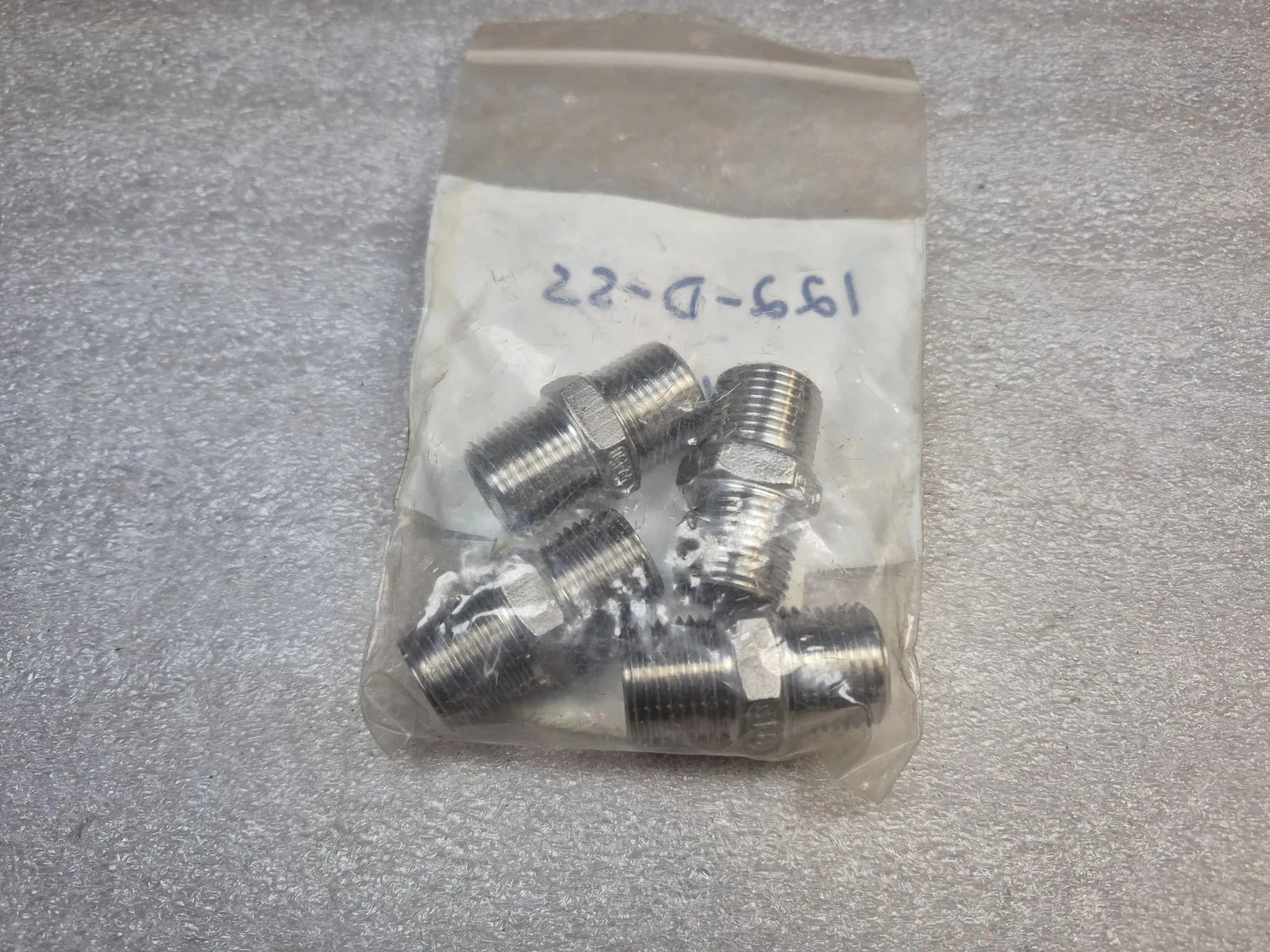 REGIONAL HOSE 122-D-SS 1/2″ SCH40 316 SS Hex Nipple NEW (4-Pack) - Image 2