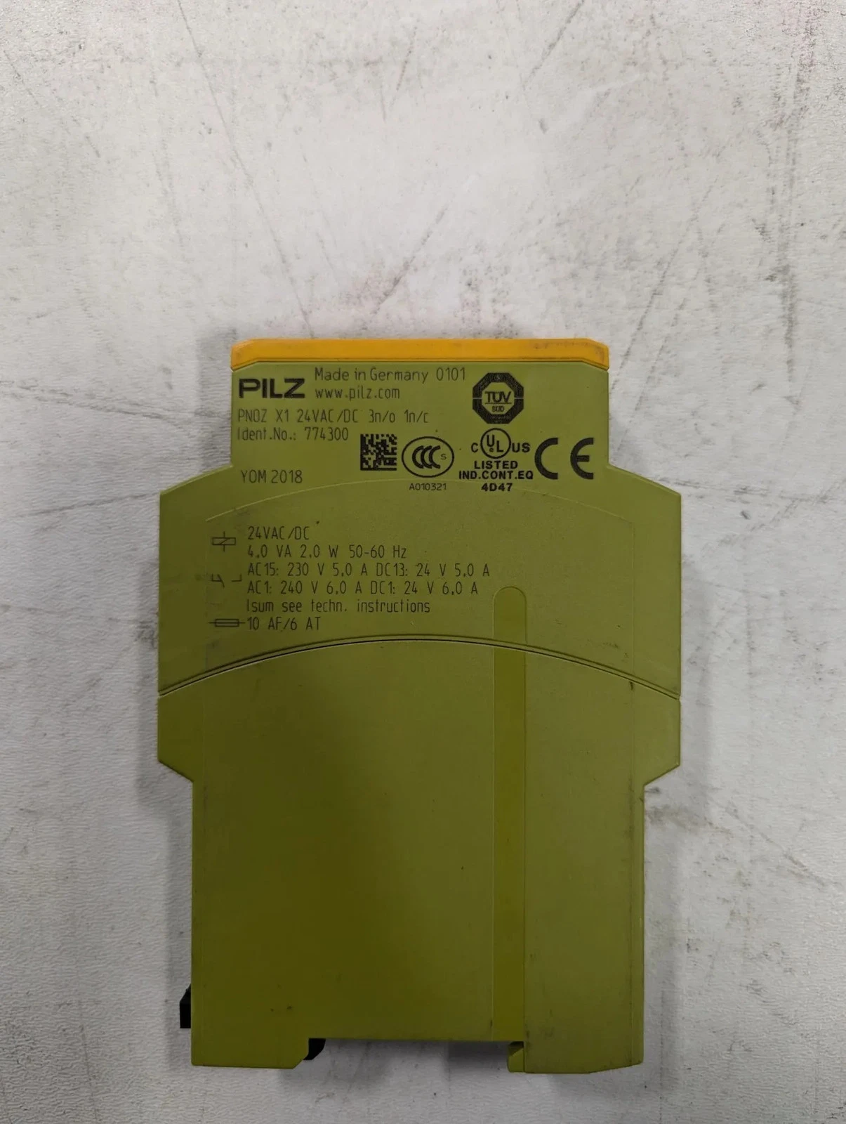 PILZ PNOZ X1 24VAC/DC 3n/O 1N/C SAFETY RELAY USED - Image 2