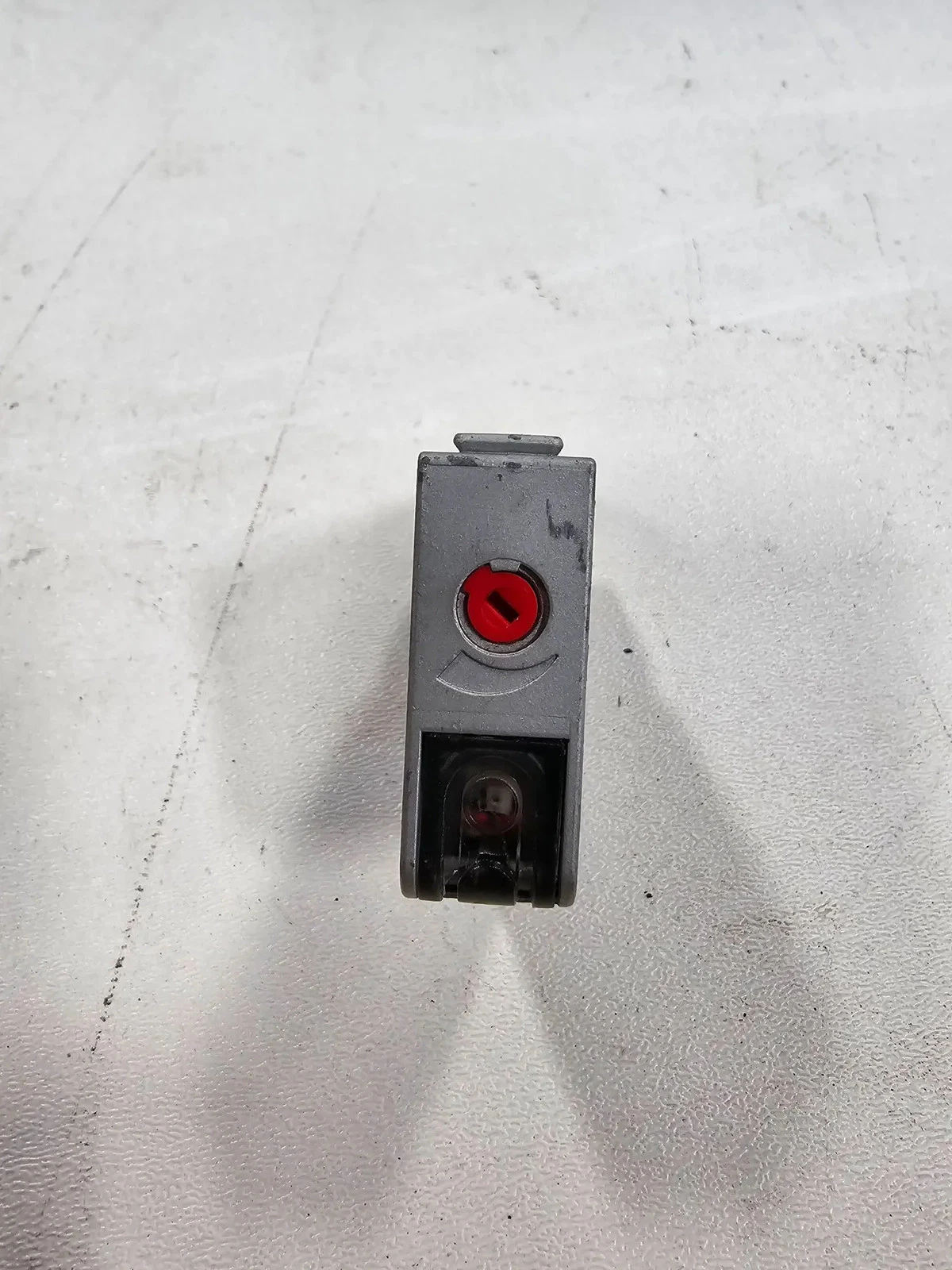 BALLUFF BOS 21M-PA-LD10-S4 BOS0032 OPTICAL SWITCH USED - Image 3