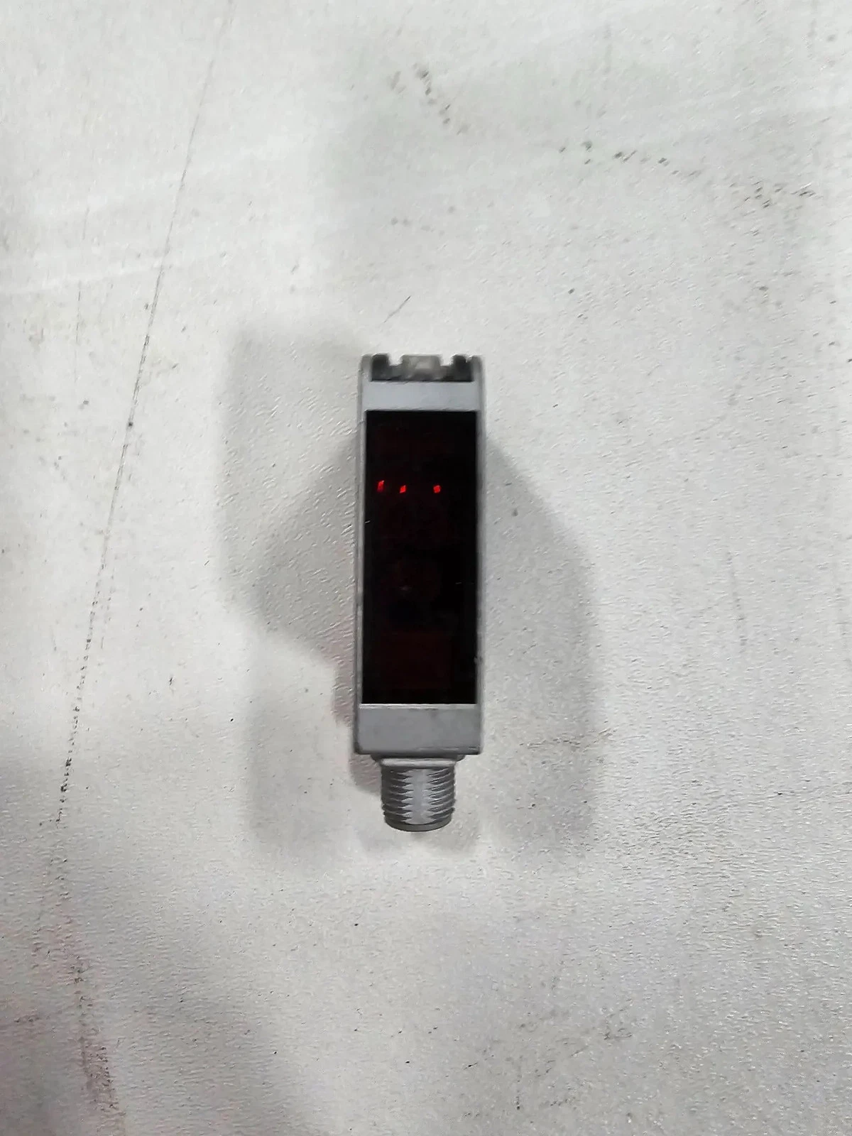 BALLUFF BOS 21M-PA-LD10-S4 BOS0032 OPTICAL SWITCH USED - Image 4