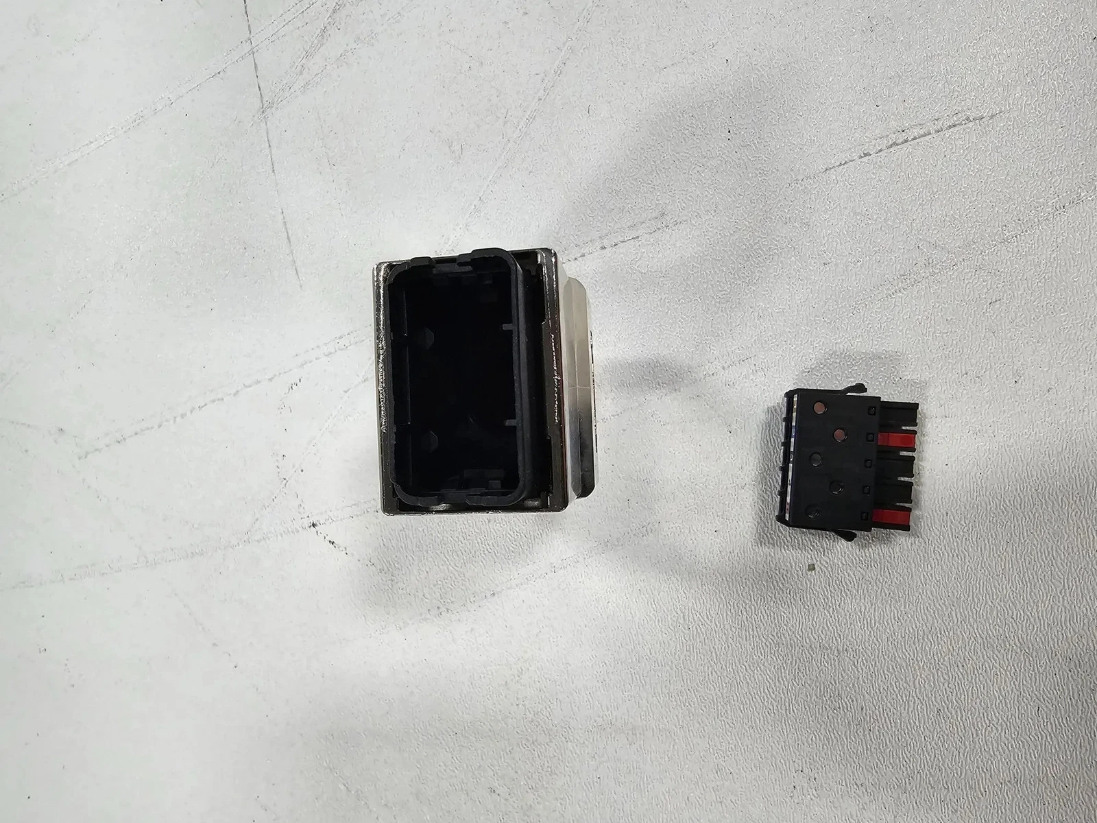 MURR ELEKTRONIK 7000-98041-0000000 Field-Wireable Connector NEW - Image 5