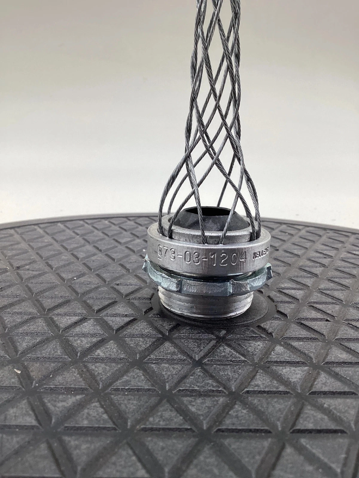 Kellems 073-03-1204.73-.97 Wire Mesh Strain Relief Grip USED - Image 2