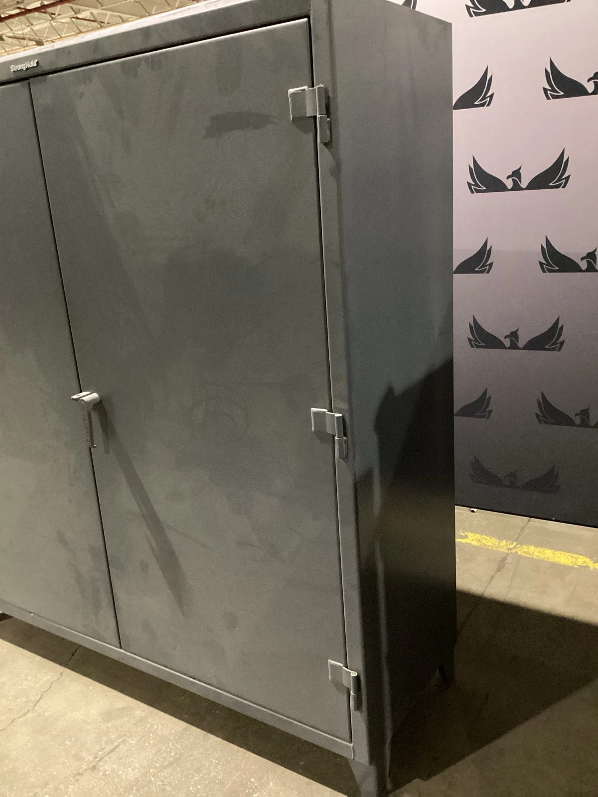 Strong Hold 66-244 Heavy Duty Industrial Storage Cabinet w/ Shelves USED - Image 5