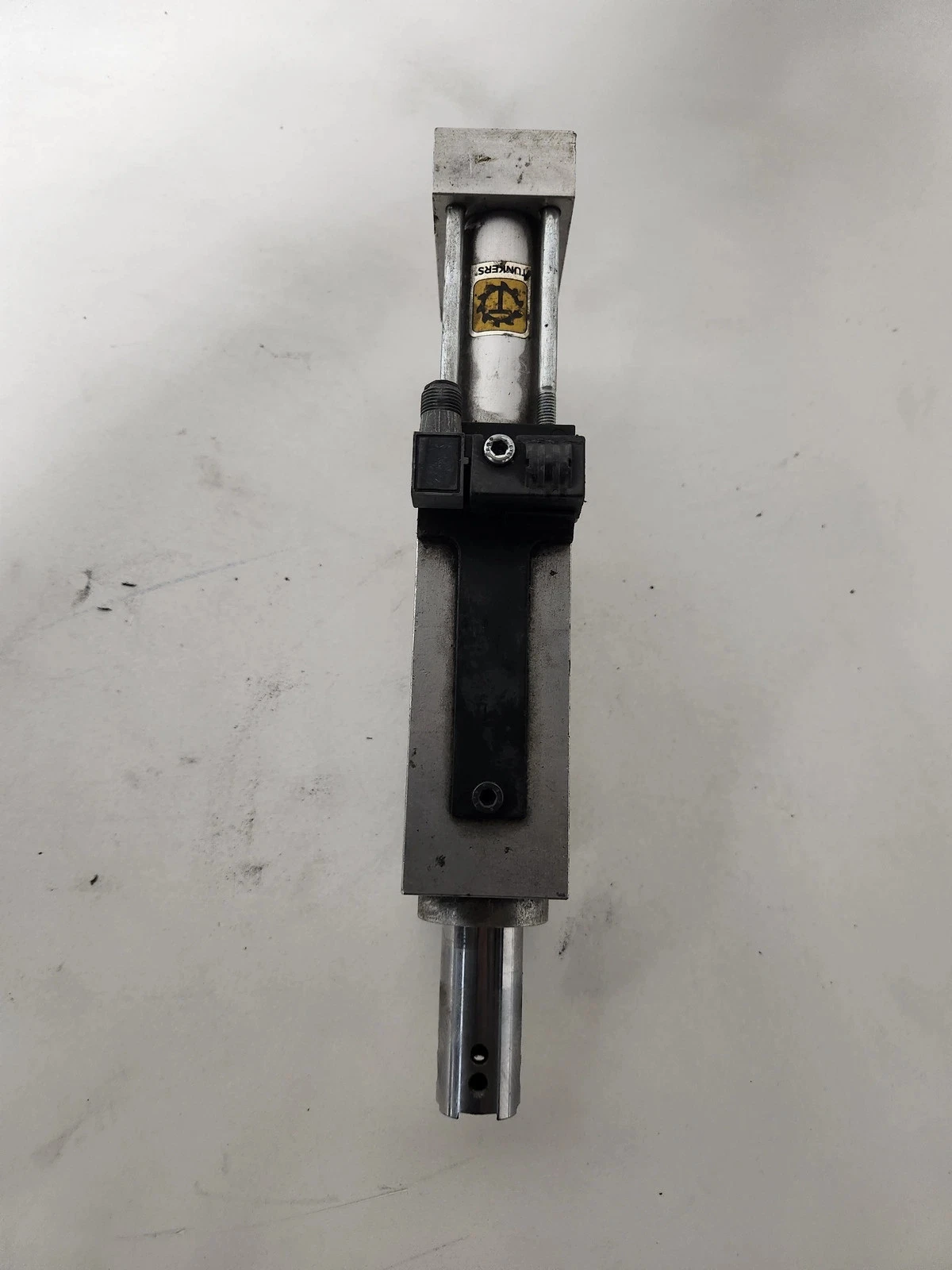 Tünkers SZK 40.1 T12 60Hub Pneumatic Cylinder USED - Image 2