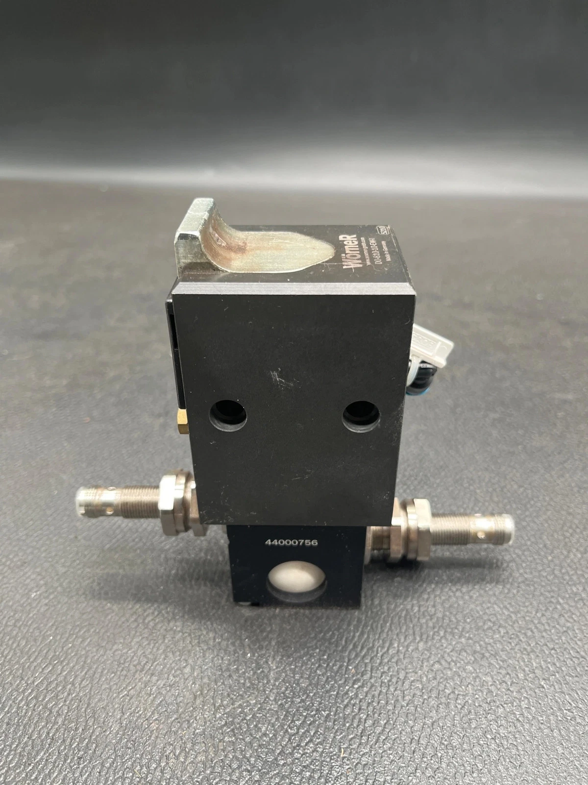 Wörner D0-810-10-EW-I Stopper Cylinder Assembly USED - Image 2