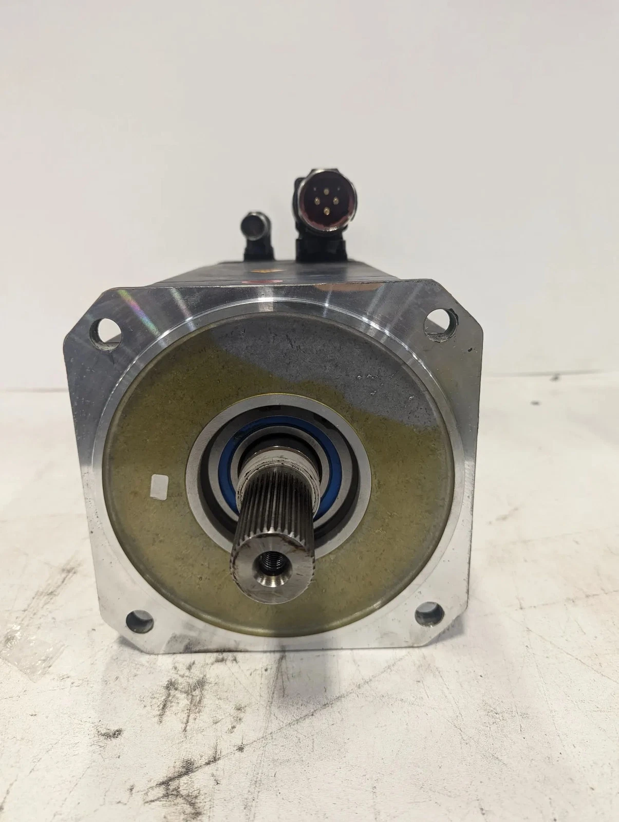 KUKA 1FK7105-5AY81-1YY3-Z S18 SERVO MOTOR USED - Image 2