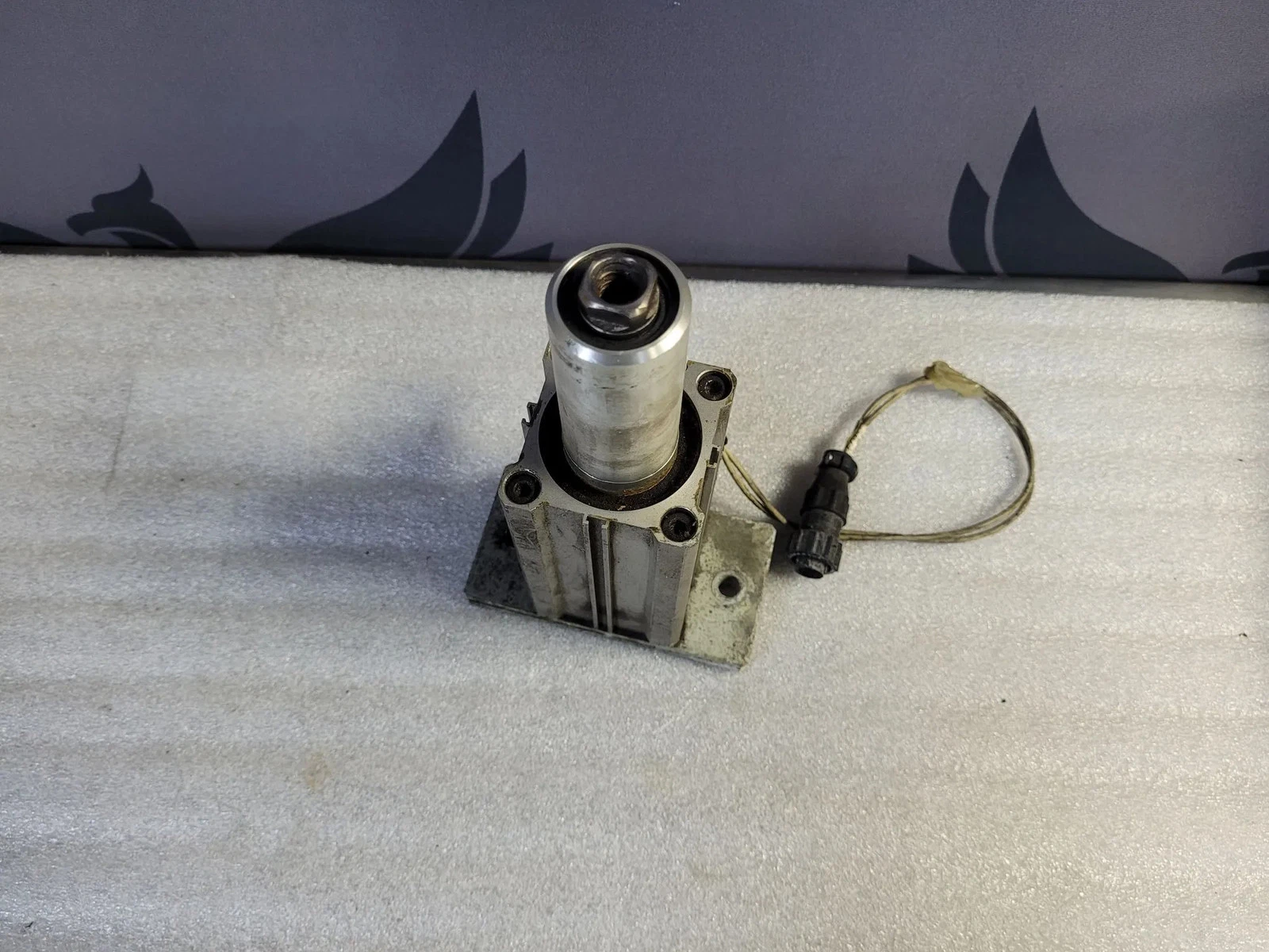 SMC MKB50-50L-F9BAL 50 mm Rotary Clamp Cylinder USED - Image 2