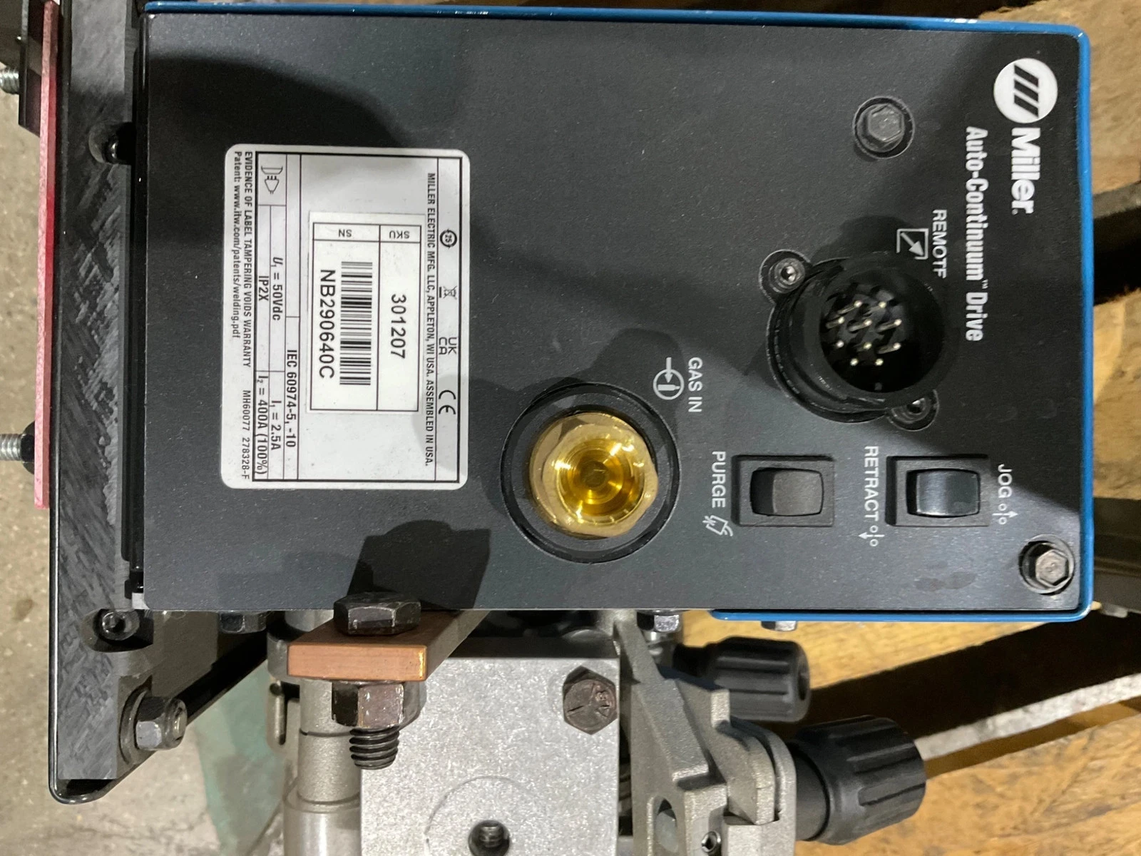 MILLER 907657 Auto-Continuum 500 Welder w/ Cooler & Wire Feeder USED – Low Hours - Image 2